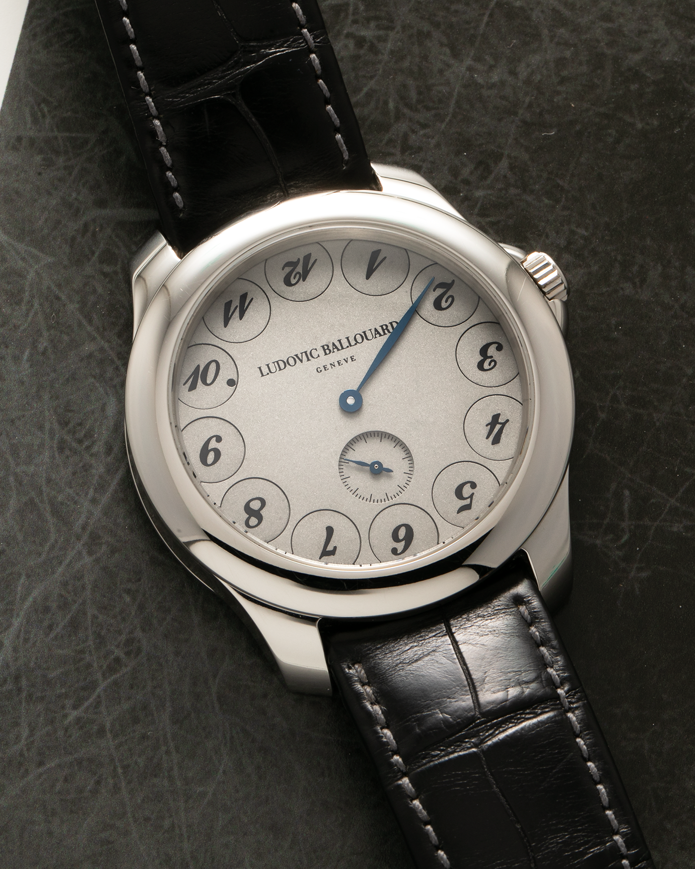 Brand: Ludovic Ballouard Year: 2010’s Model: Upside Down Material: Platinum 950 Movement: Ludovic Ballouard Cal. B01, Manual-Winding Case Dimensions: 41mm x 10.5mm Lug Width: 20mm Strap: Ludovic Ballouard Black Alligator Leather Strap with Signed Platinum 950 Tang Buckle