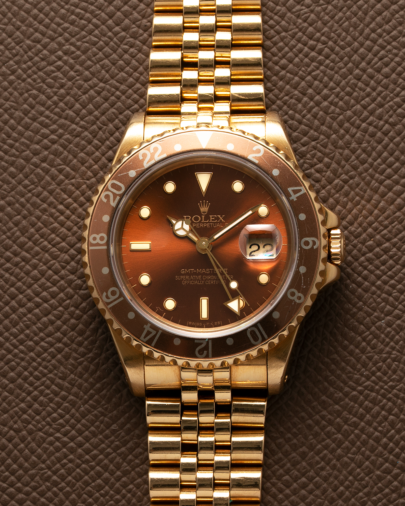 Brand: Rolex Year: 1994 Model: GMT Master II Reference Number: 16718 Serial Number: N281XXX Material: 18-carat Yellow Gold Movement: Rolex Cal. 3185, Self-Winding Case Diameter: 40mm Bracelet: Rolex 18-carat Yellow Gold 8386 Jubilee Bracelet with 47B Curved End Links