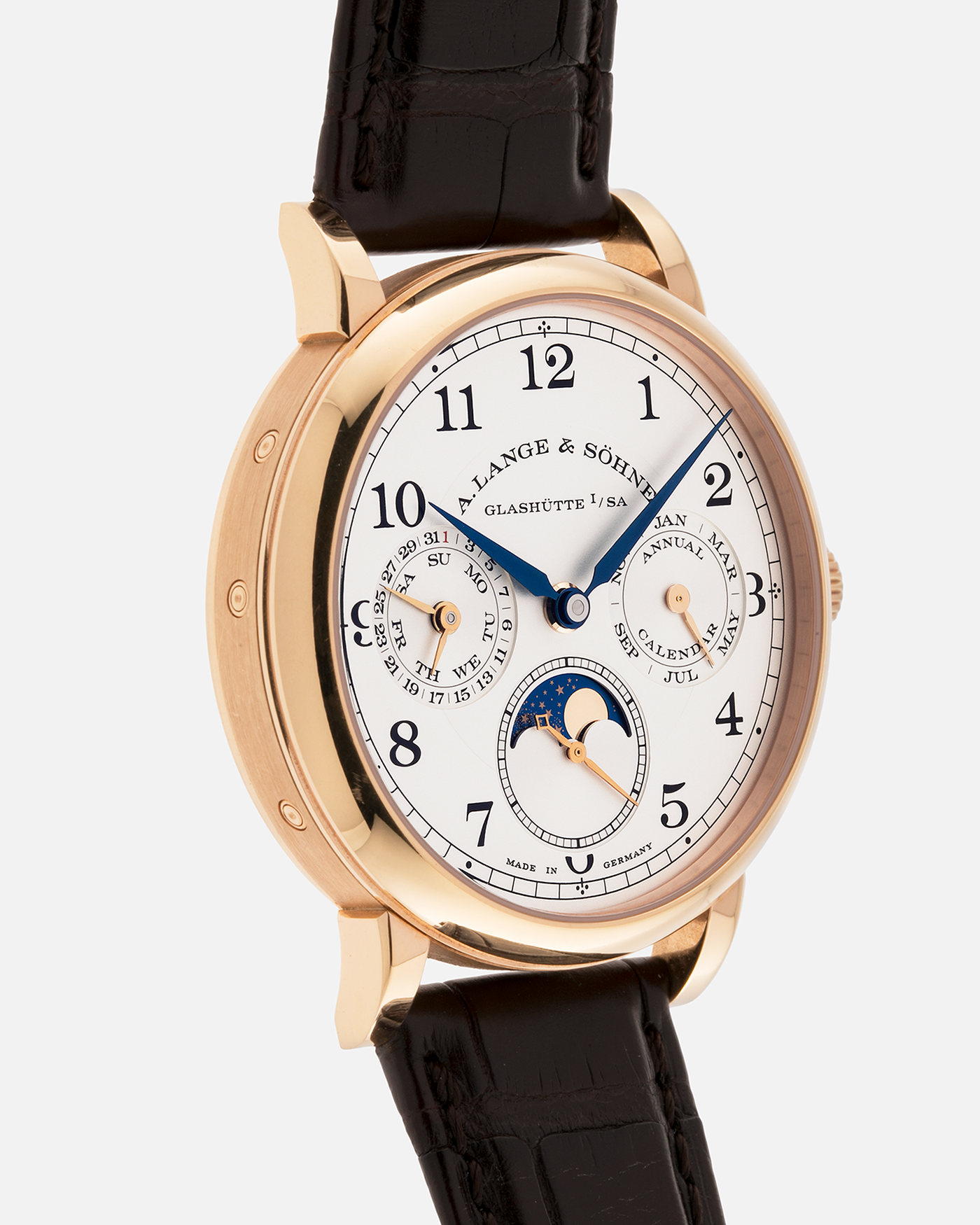 Brand: A. Lange & Söhne
Year: 2018
Model: 1815 Annual Calendar
Material: 18k Rose Gold
Movement: Manual Winding L051.3
Case Diameter: 40mm
Bracelet/Strap: A. Lange & Söhne Dark Brown Alligator Strap with signed 18k Rose Gold Tang Buckle