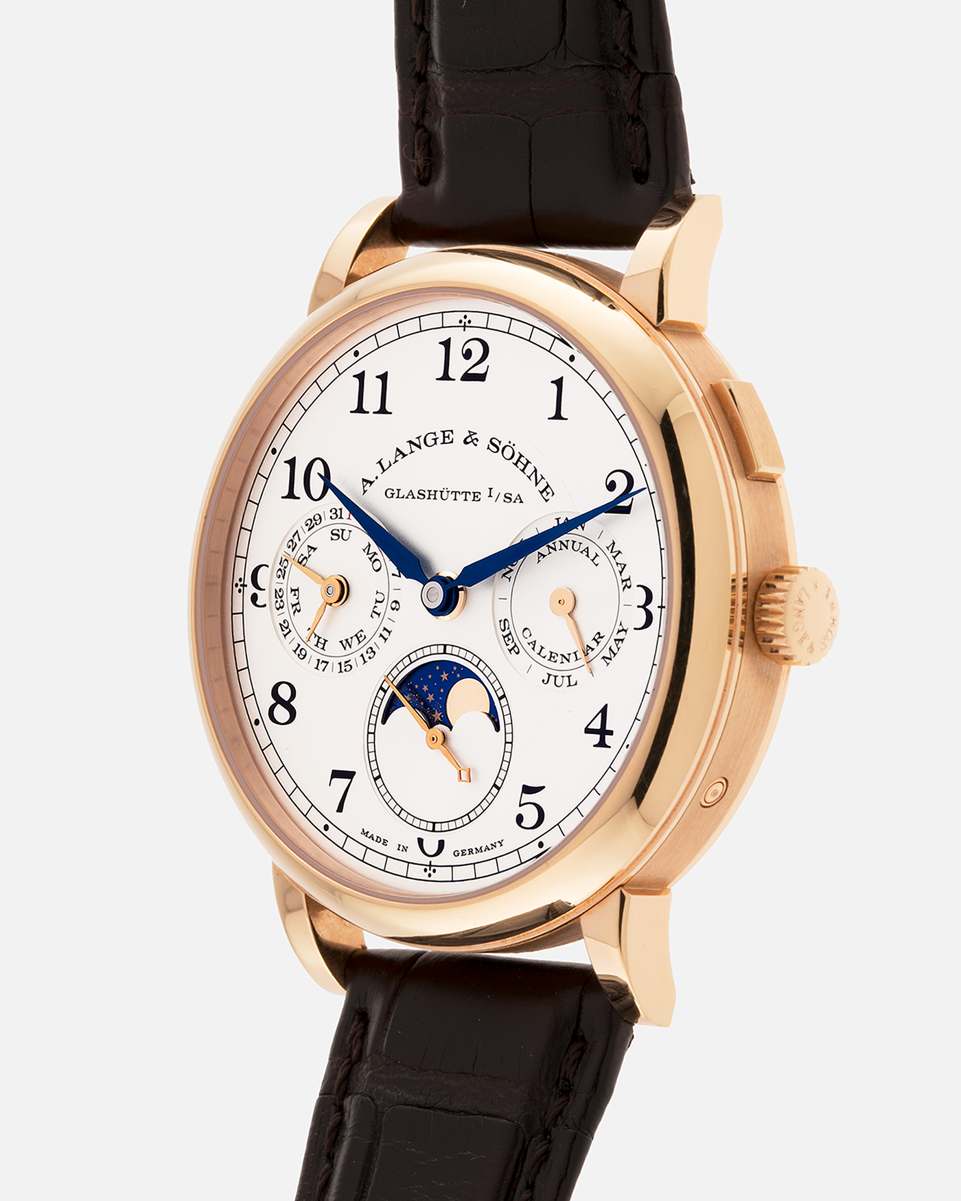 Brand: A. Lange & Söhne
Year: 2018
Model: 1815 Annual Calendar
Material: 18k Rose Gold
Movement: Manual Winding L051.3
Case Diameter: 40mm
Bracelet/Strap: A. Lange & Söhne Dark Brown Alligator Strap with signed 18k Rose Gold Tang Buckle