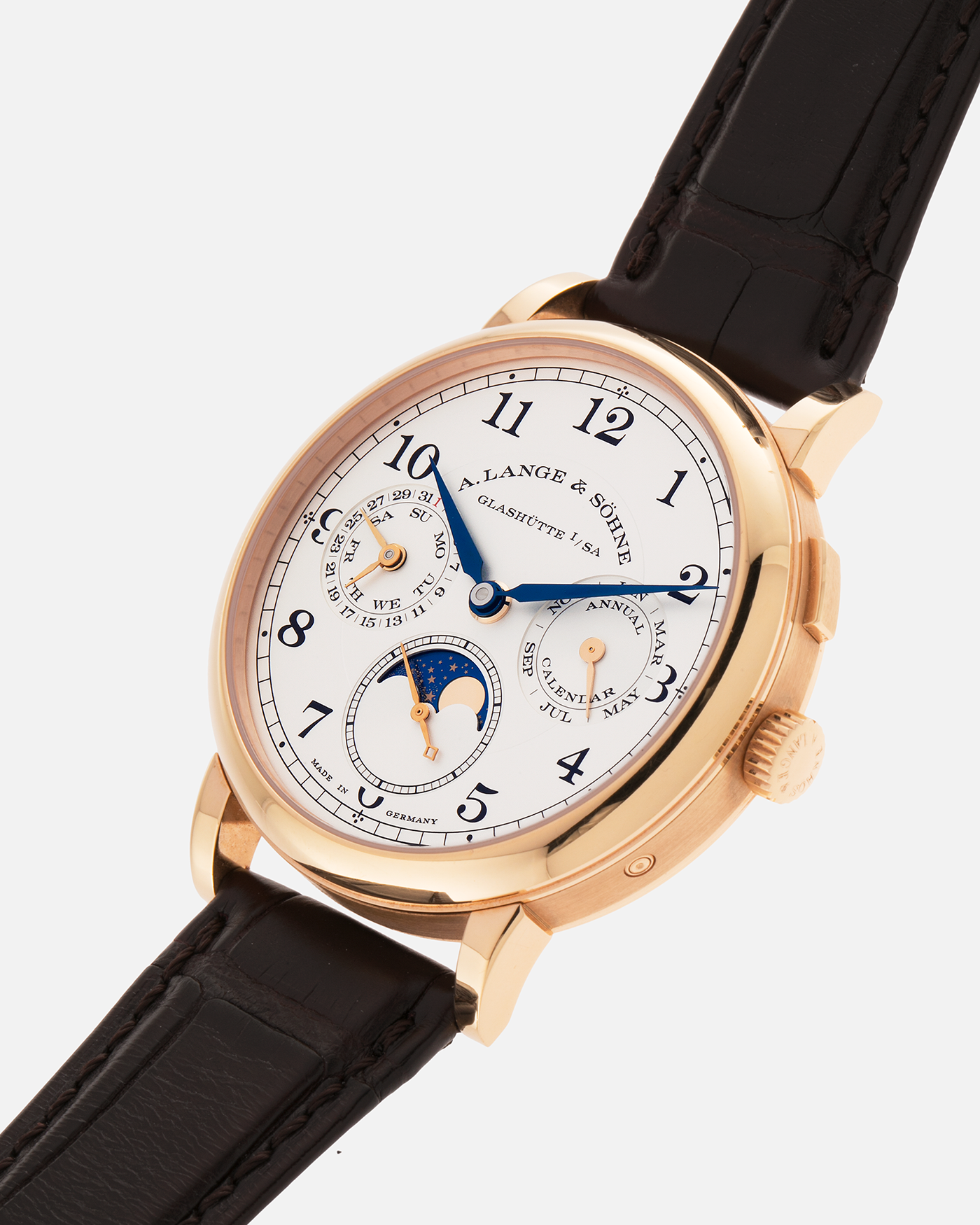 Brand: A. Lange & Söhne
Year: 2018
Model: 1815 Annual Calendar
Material: 18k Rose Gold
Movement: Manual Winding L051.3
Case Diameter: 40mm
Bracelet/Strap: A. Lange & Söhne Dark Brown Alligator Strap with signed 18k Rose Gold Tang Buckle