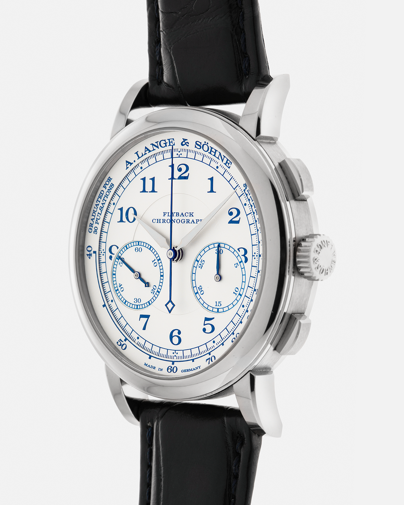 Brand: A. Lange & Söhne
Year: 2017
Model: 1815 Chronograph Boutique Edition
Reference Number: 414.026
Material: 18-carat White Gold
Movement: A. Lange & Söhne Cal. L951.5, Manual-Winding
Case Dimensions: 39.5mm x 11mm (Lug-to-Lug 48mm)
Lug Width: 20mm
Strap: A. Lange & Söhne Black Alligator Strap with signed 18-carat White Gold Tang Buckle