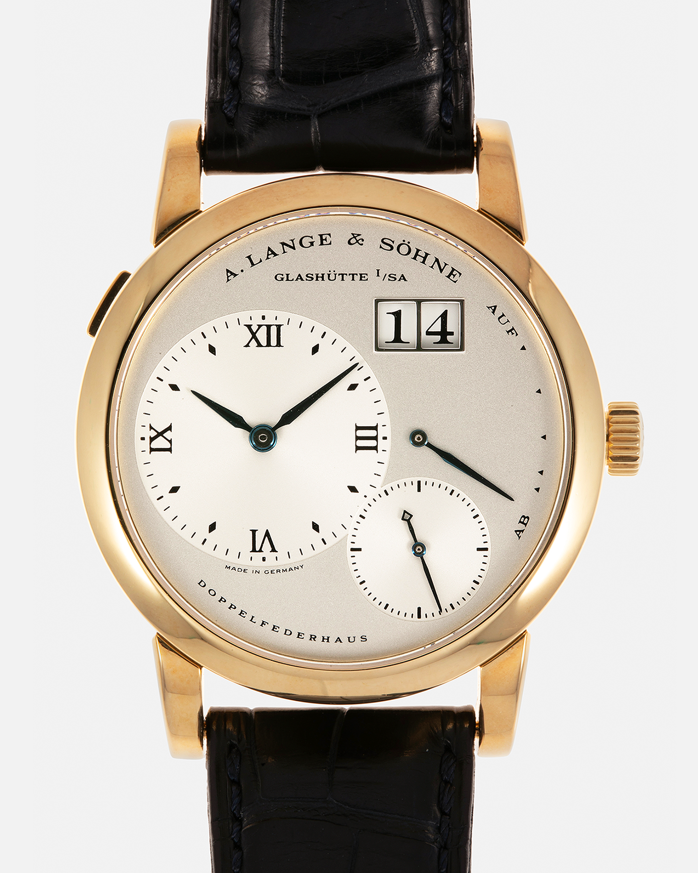 Brand: A. Lange & Söhne Year: 2000s Model: Lange 1 Reference: 101.022 Material: 18-carat Yellow Gold, German Silver Movement: A. Lange & Söhne Cal. L901.0, Manual-Winding Case Diameter: 38.5mm Lug Width: 20mm Strap: A. Lange & Söhne Black Alligator Leather Strap with Signed 18-carat Yellow Gold Tang Buckle