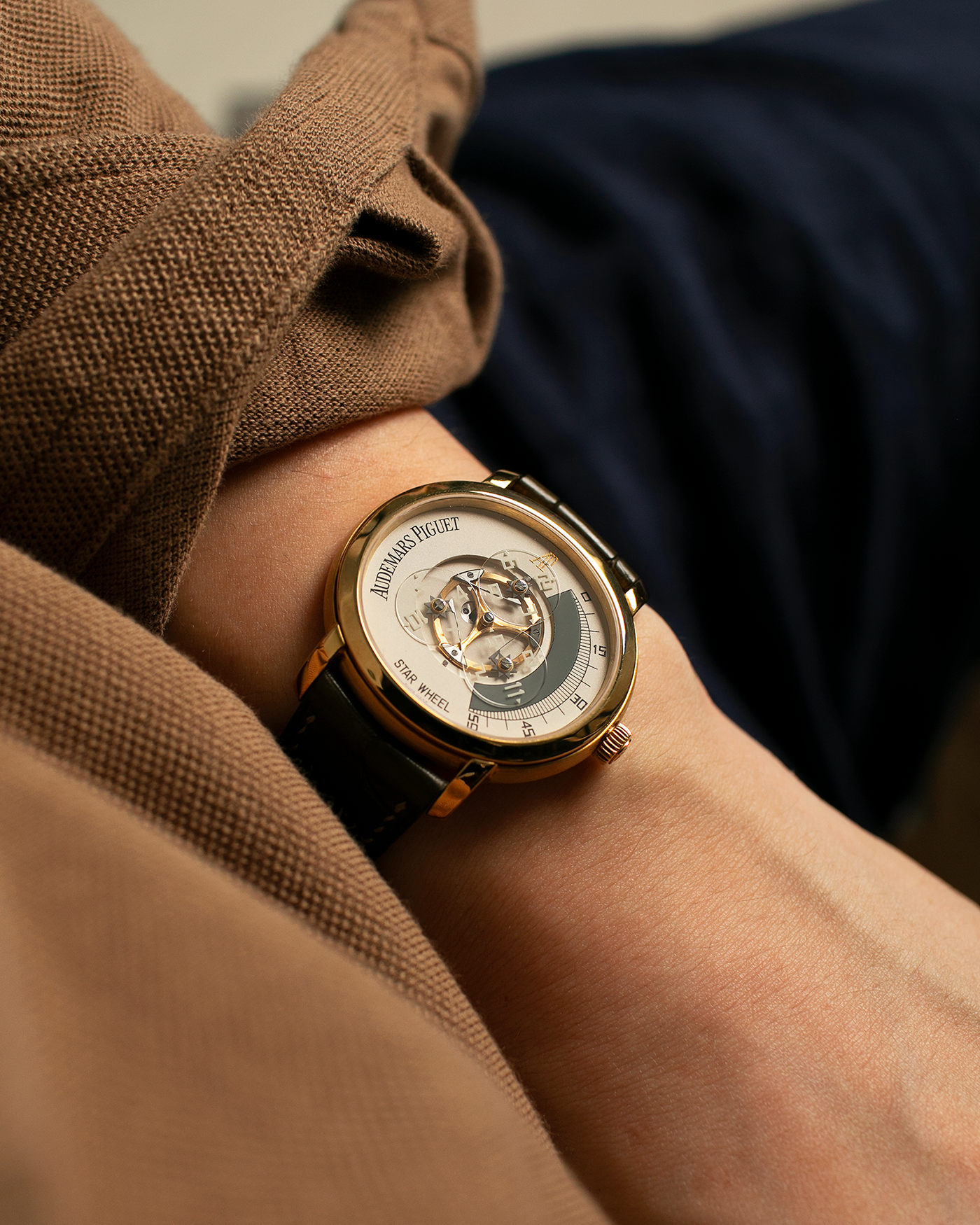 Brand: Audemars Piguet Year: 2000 Model: Millenary ‘Star Wheel’, Limited to 50 Pieces in 18-carat Yellow Gold  Reference Number: 25898BA Material: 18-carat Yellow Gold  Movement: Audemars Piguet Cal. 2224, Self-Winding Case Diameter: 41mm Lug Width: 20mm Bracelet: Olive Green Alligator Leather Strap with Signed 18-carat Yellow Gold Tang Buckle