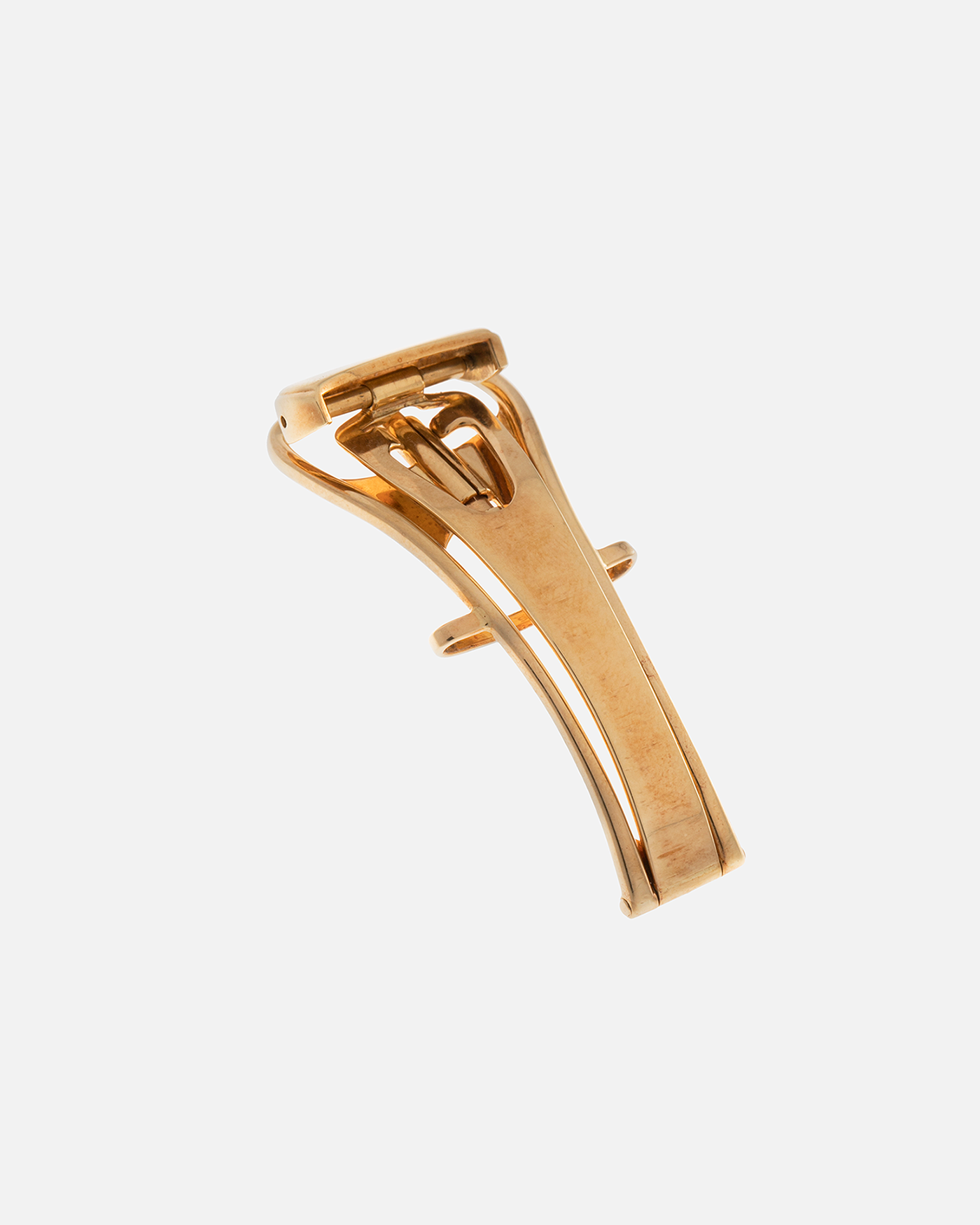 Brand: Audemars Piguet
Year: 1990s
Model: Quantième Perpetual Calendar ‘Clover’
Reference: 25681BA
Material: 18-carat Yellow Gold
Movement: Audemars Piguet Cal. 2120/2, Self-Winding
Case Dimensions: 36mm x 8mm (Lug-to-Lug 38.5mm)
Lug Width: 20mm
Straps: Molequin Dark Navy Textured Calf Leather Strap with 18k Yellow Gold Audemars Piguet Deployant Clasp
