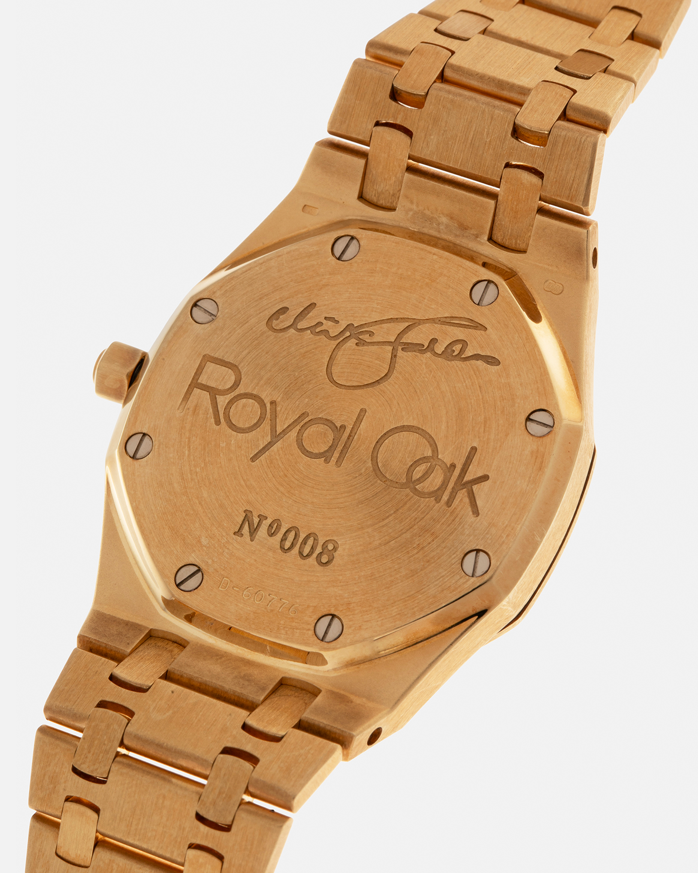 Brand: Audemars Piguet
Year: 1992
Model: Royal Oak ‘Nick Faldo’
Reference: 15090BA
Material: 18-carat Yellow Gold
Movement: Audemars Piguet Cal. 2225 (Derived from JLC Cal. 889), Self-Winding
Case Dimensions: 36mm x 8mm (Lug-to-Lug 46mm)
Bracelet: Audemars Piguet Integrated Bracelet in 18-carat Yellow Gold with Signed Folding Clasp