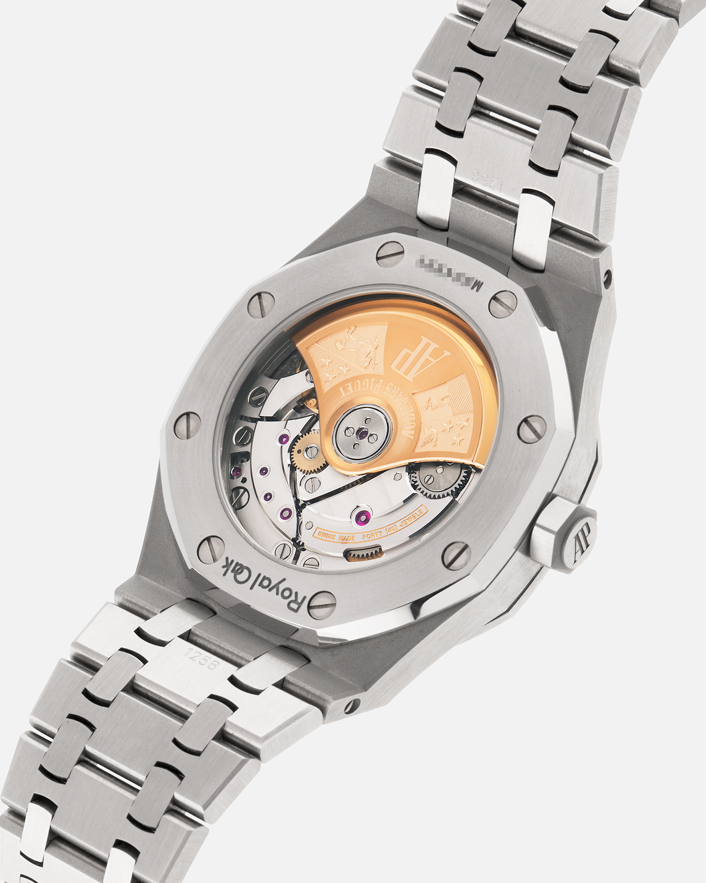 Brand: Audemars Piguet
Year: 2020
Model: Royal Oak
Reference Number: 15450
Material: Stainless Steel
Movement: Cal 3120
Case Diameter: 37mm Diameter 9.8m Thickness
Bracelet: Audemars Piguet Stainless Steel Bracelet