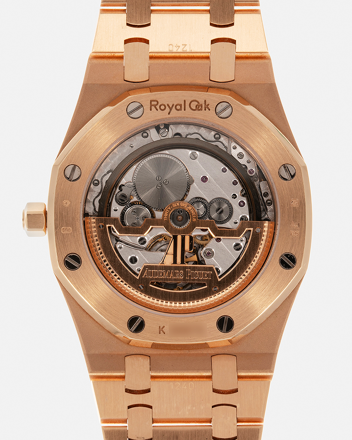 Brand: Audemars Piguet Year: 2019 Model: Royal Oak Reference Number: 15202OR.OO.1240OR.01.A Material:18-carat Pink Gold Movement: Audemars Piguet Cal. 2121 (JLC-derived), Self-Winding Case Dimensions: 39mm x 8.1mm Bracelet: Audemars Piguet 18-carat Pink Gold Integrated Bracelet