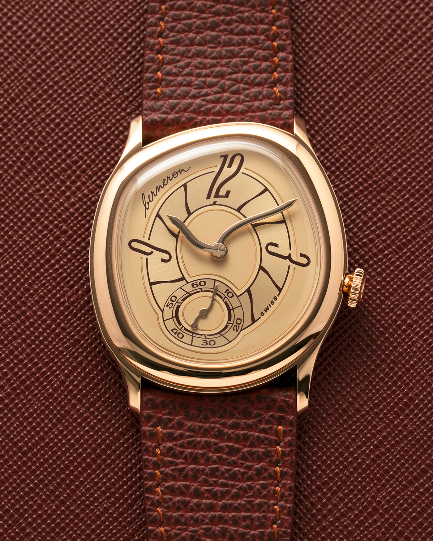 Brand: Berneron
Year: 2026
Model: Mirage 38 Sienna
Reference Number: 3438MS.G02
Material: Rose Gold
Movement: In-House, Manually-Wound Cal. 233
Case Dimensions: 38mm X 34mm (7mm Thickness)
Lug Width: 20mm
Strap: Berneron Red Brown Barenia Leather Strap and Berneron 18k Rose Gold Tang Buckle