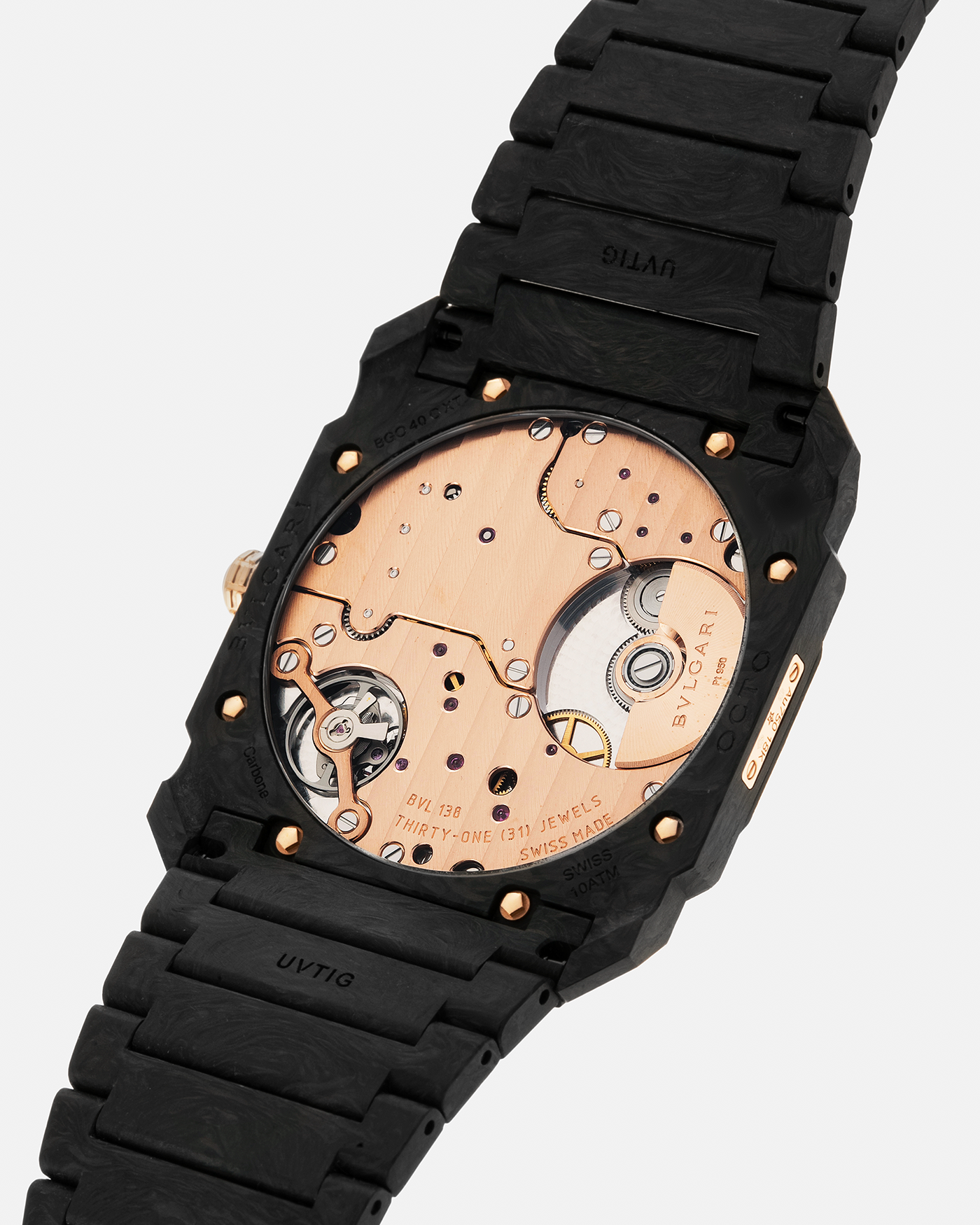 Brand: Bvlgari
Year: 2023
Model: Octo Finissimo ‘CarbonGold’ Automatic
Reference: 103779
Material: Carbon Case, 18-carat Rose Gold Crown and Movement, Ceramic Crown Insert
Movement: Bvlgari Cal. BVL 138, Rose Gold-Coated Platinum Micro Rotor, Self-Winding
Case Diameter: 40mm x 6.9mm (Lug-to-Lug 46.5mm)
Bracelet: Bvlgari Integrated Carbon Bracelet with Signed Folding Clasp