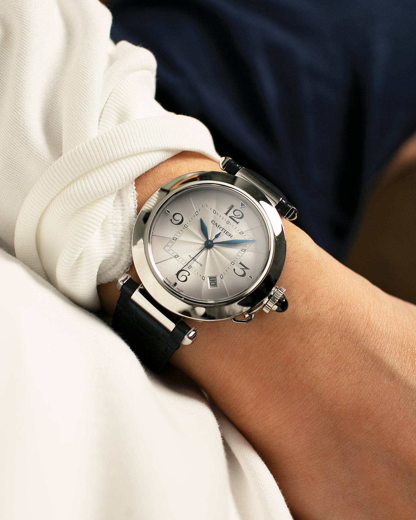 Brand: Cartier
Year: 2021
Model: Pasha 41
Reference Number: 4266, WSPA0010
Material: Stainless Steel
Movement: Cartier Cal. 1847, Self-Winding
Case Dimensions: 41mm x 9.55mm (Lug-to-Lug 47.5mm)
Lug Width: 20mm
Straps: Cartier Dark Blue Alligator Leather Strap with Signed Stainless Steel Deployant Clasp, extra Cartier Dark Grey Alligator Leather Strap