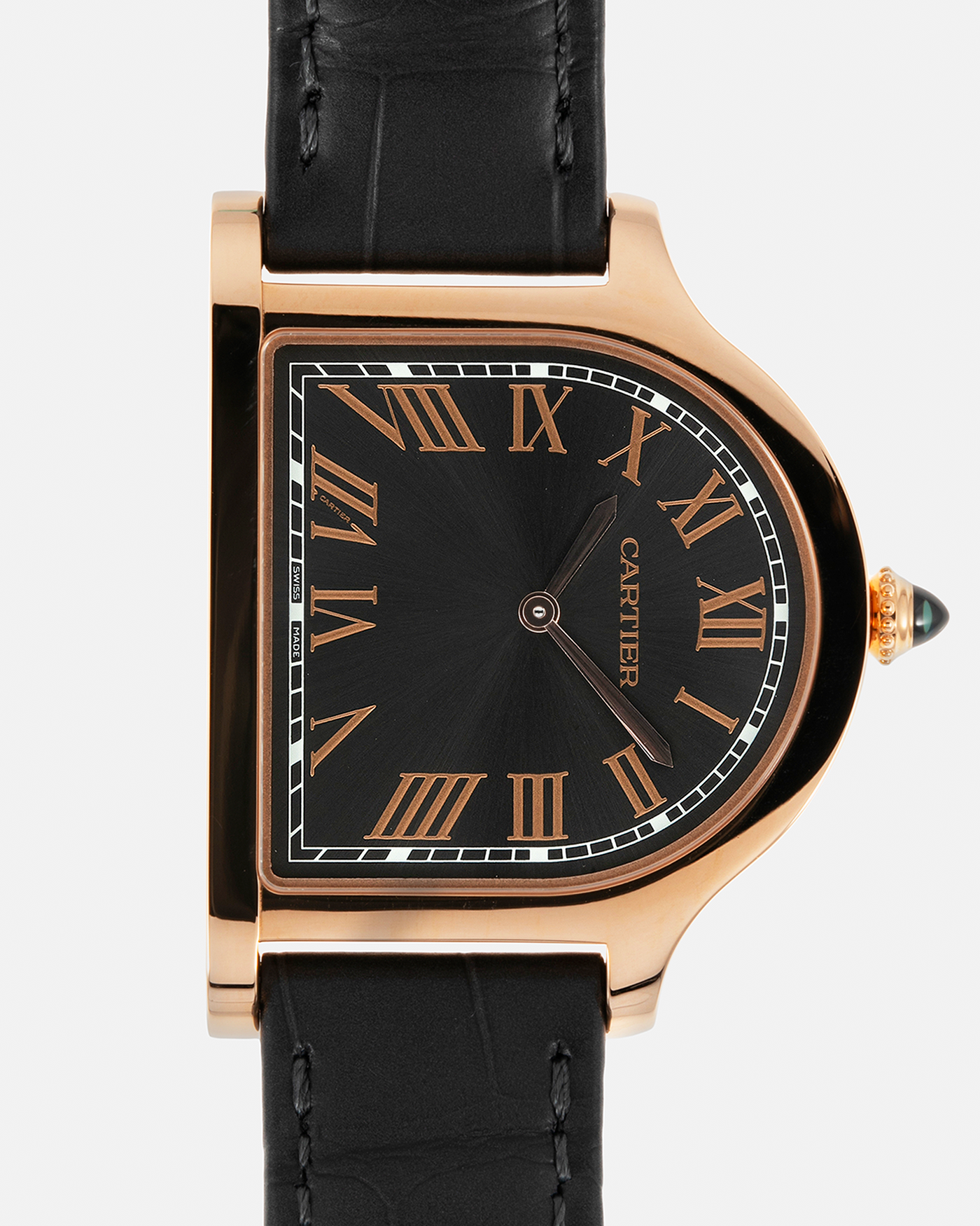 Brand: Cartier Year: 2021 Model: Cartier Privé Collection Cloche De Cartier, Limited to 100 Pieces Reference: CRWGCC0003 Material: 18-carat Rose Gold Movement: Cartier Cal. 1917MC, Manual-Winding Case Dimensions: 37.15mm x 28.75mm and 6.7mm Lug Width: 16mm Strap: Cartier Grey Alligator Leather Strap with Signed 18-carat Rose Gold Tang Buckle