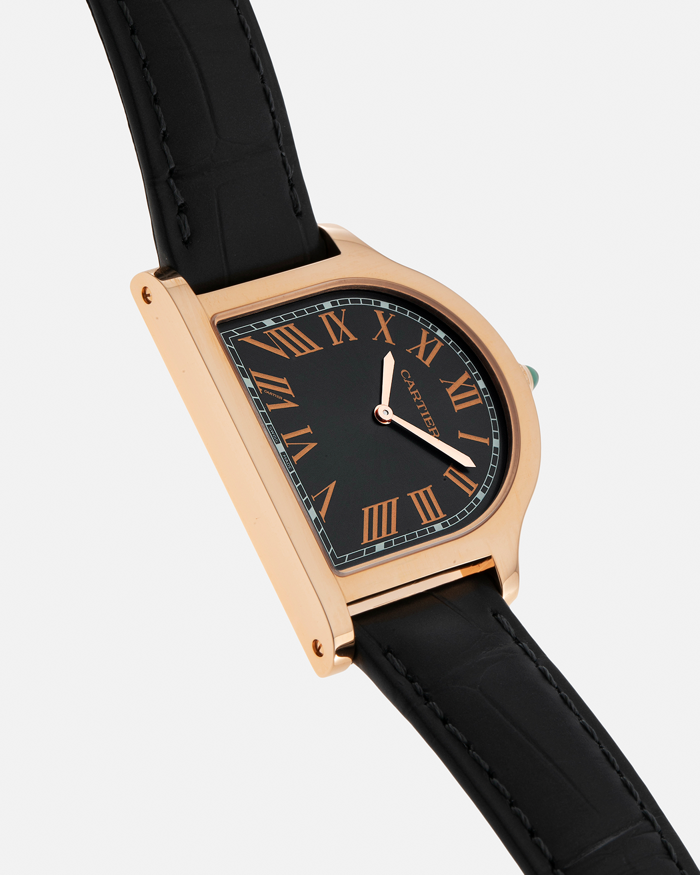 Brand: Cartier Year: 2021 Model: Cartier Privé Collection Cloche De Cartier, Limited to 100 Pieces Reference: CRWGCC0003 Material: 18-carat Rose Gold Movement: Cartier Cal. 1917MC, Manual-Winding Case Dimensions: 37.15mm x 28.75mm and 6.7mm Lug Width: 16mm Strap: Cartier Grey Alligator Leather Strap with Signed 18-carat Rose Gold Tang Buckle