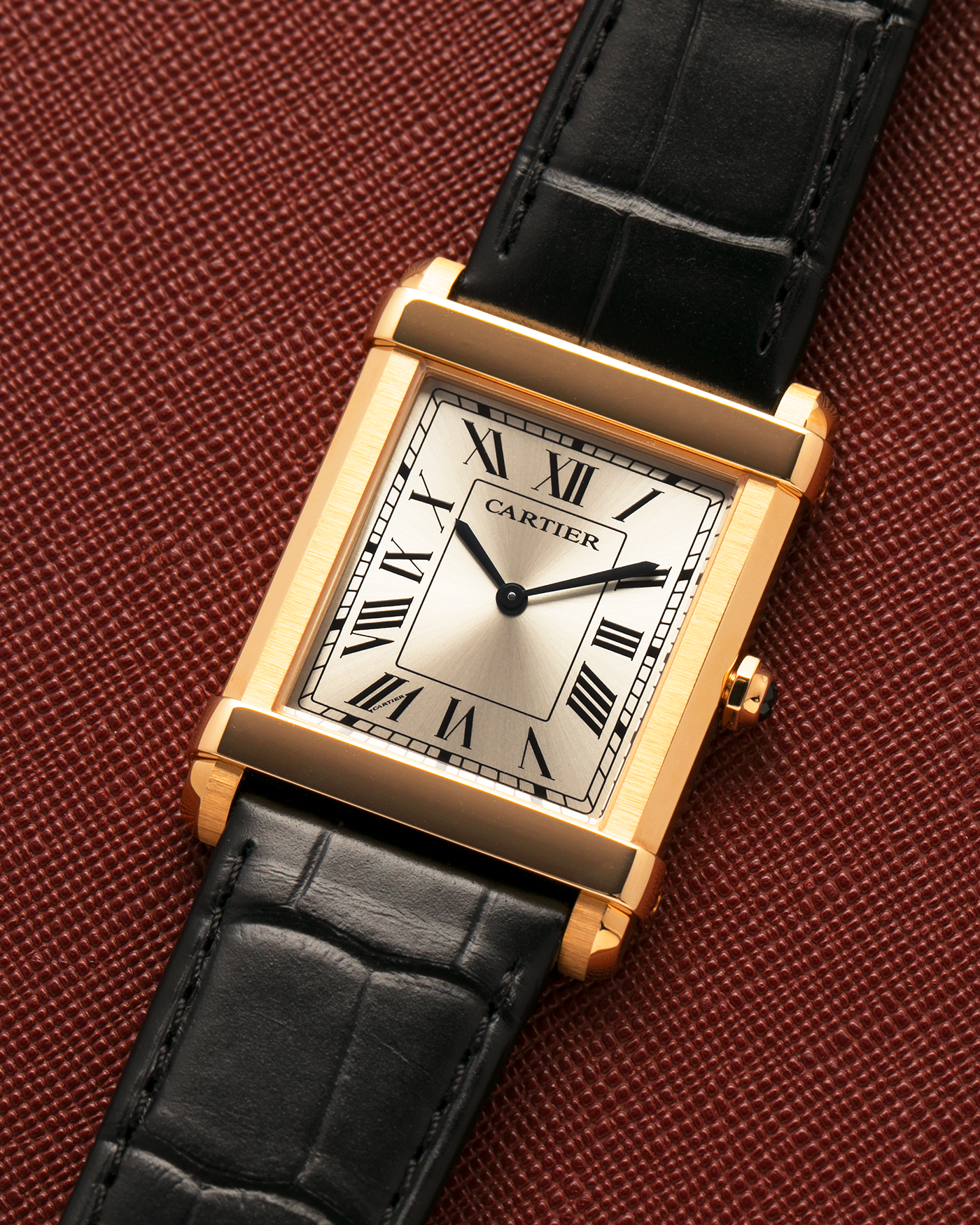 Brand: Cartier
Year: 2022
Model: Privé Tank Chinoise, Limited Edition of 150 Pieces in this Configuration
Reference Number: WGTA0088
Material: 18-carat Yellow Gold
Movement: Cartier Cal. 430 MC (Based on Piaget Cal. 430P), Manual-Winding
Case Dimensions: 39.5mm x 29mm x 8mm (Lug-to-Lug 40mm)
Lug Width: 21mm
Strap: Cartier Black Alligator Leather Strap with Signed 18-carat Yellow Gold Tang Buckle
