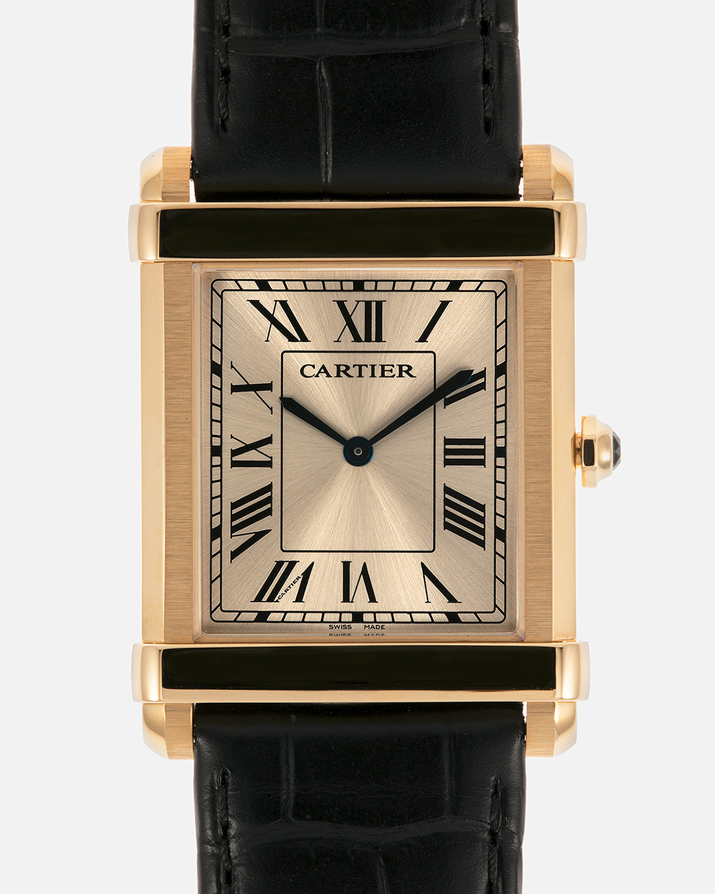 Brand: Cartier
Year: 2022
Model: Privé Tank Chinoise, Limited Edition of 150 Pieces in this Configuration
Reference Number: WGTA0088
Material: 18-carat Yellow Gold
Movement: Cartier Cal. 430 MC (Based on Piaget Cal. 430P), Manual-Winding
Case Dimensions: 39.5mm x 29mm x 8mm (Lug-to-Lug 40mm)
Lug Width: 21mm
Strap: Cartier Black Alligator Leather Strap with Signed 18-carat Yellow Gold Tang Buckle