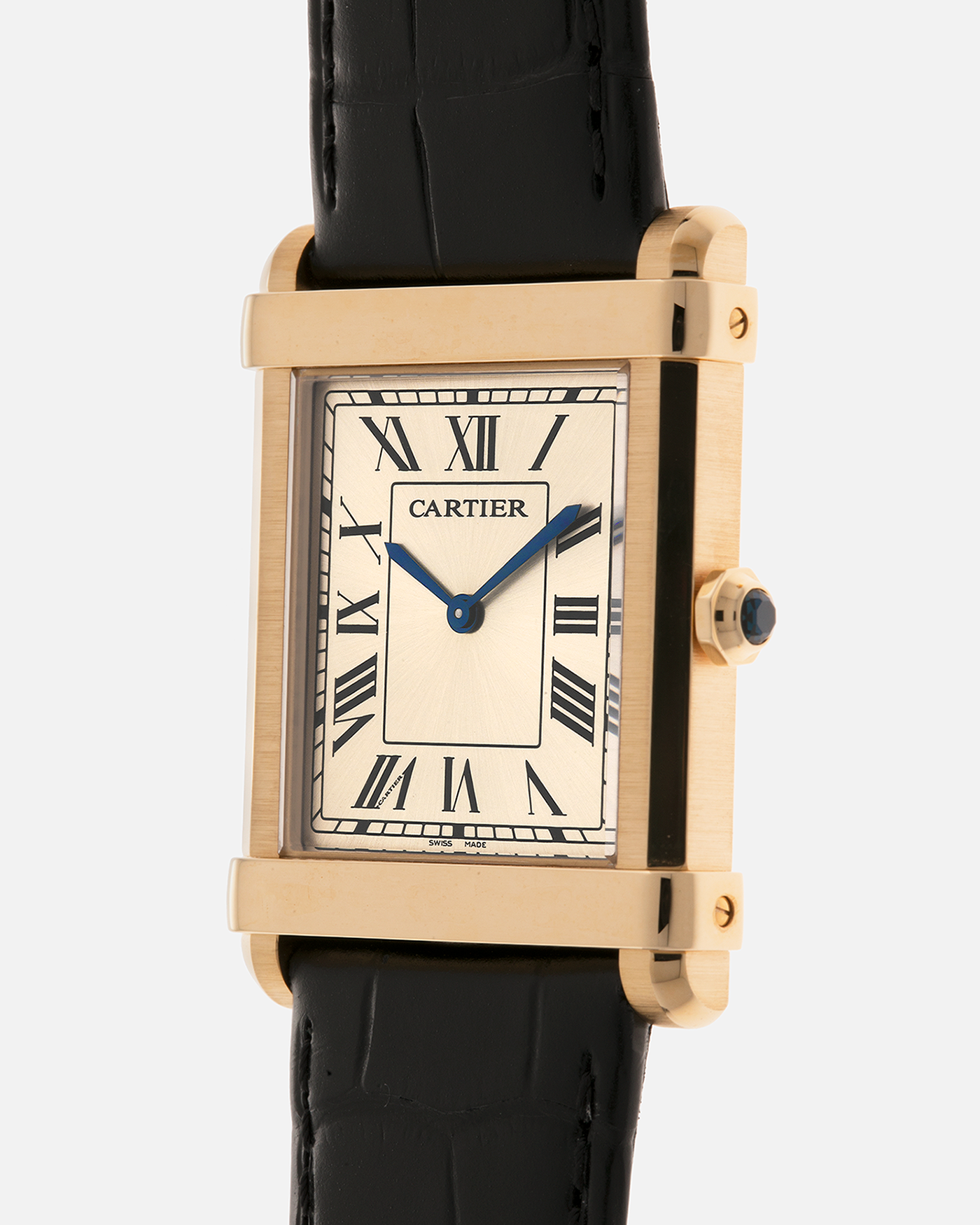 Brand: Cartier
Year: 2022
Model: Privé Tank Chinoise, Limited Edition of 150 Pieces in this Configuration
Reference Number: WGTA0088
Material: 18-carat Yellow Gold
Movement: Cartier Cal. 430 MC (Based on Piaget Cal. 430P), Manual-Winding
Case Dimensions: 39.5mm x 29mm x 8mm (Lug-to-Lug 40mm)
Lug Width: 21mm
Strap: Cartier Black Alligator Leather Strap with Signed 18-carat Yellow Gold Tang Buckle