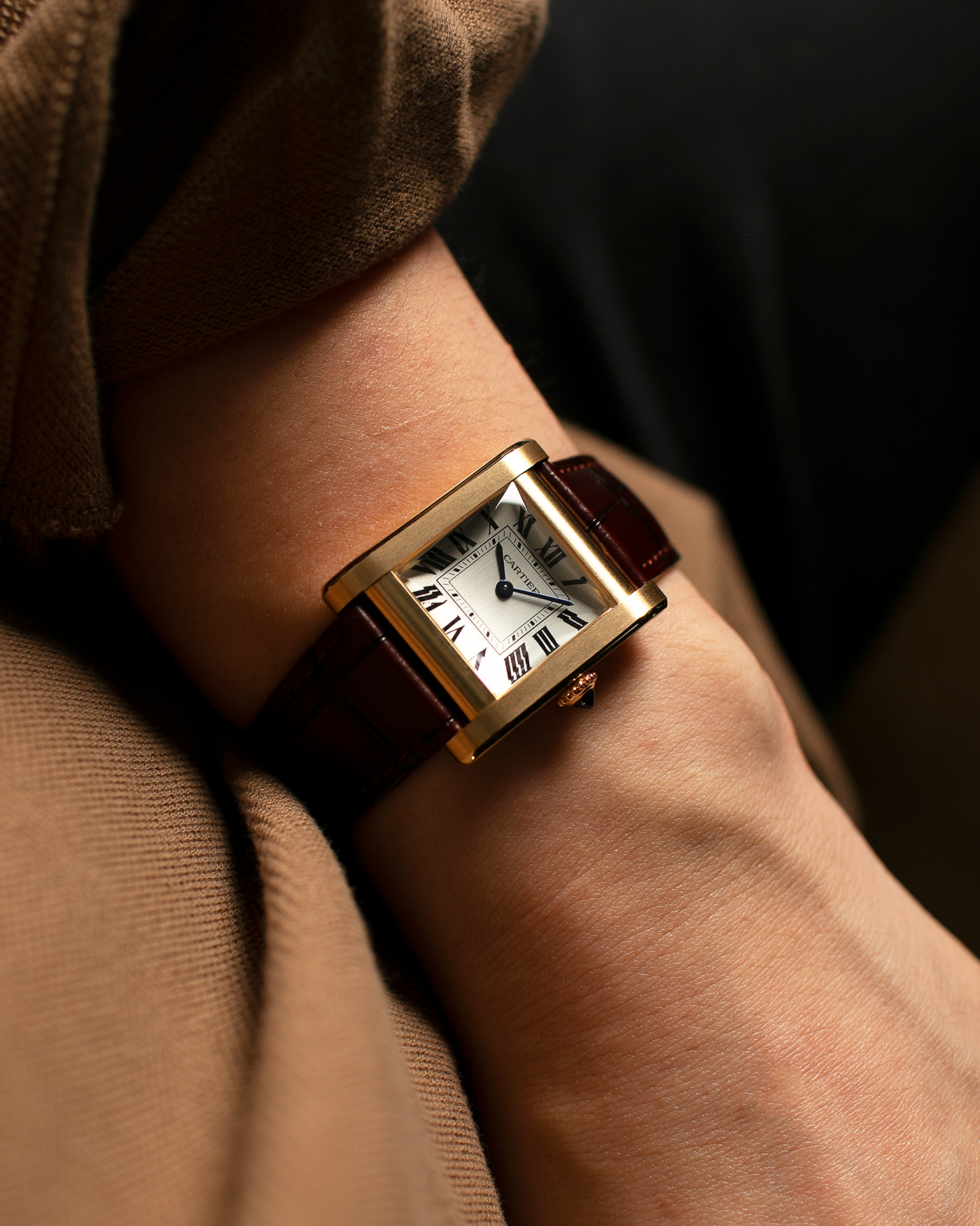 Brand: Cartier Year: 2023 Model: Privé Tank Normale, Limited to 200 Pieces in this Combination Reference Number: CRWGTA0108 Material: 18-carat Yellow Gold Movement: Cartier Cal. 070 MC, Manual-Winding Case Dimensions: 32.6mm x 25.7mm Lug Width: 19mm Strap: Cartier Brown Alligator Leather Strap with Signed 18-carat Yellow Gold Tang Buckle