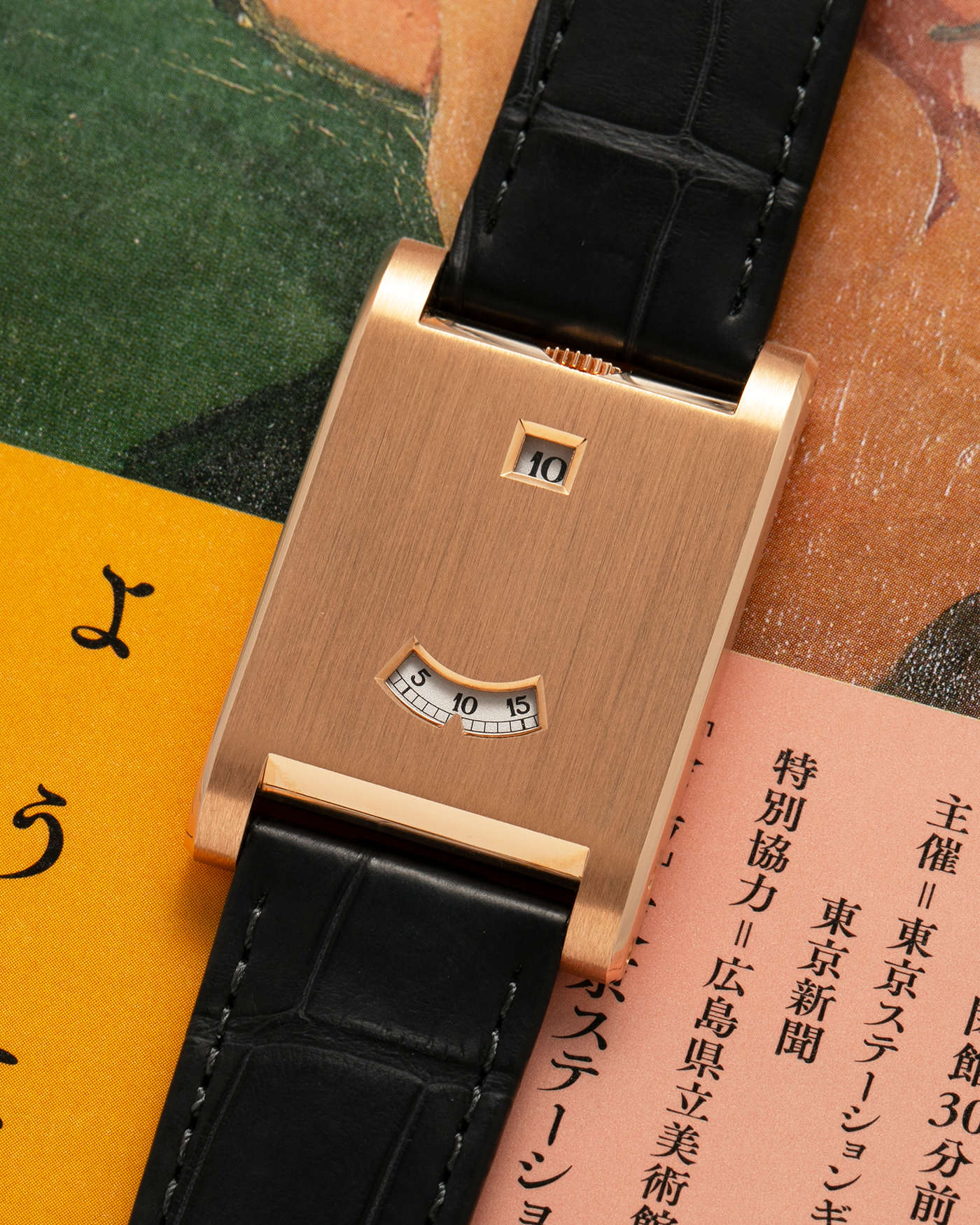 Brand: Cartier
Year: 2025
Model: Privé Tank à Guichets
Reference Number: 4581
Model Number: WGTA0235
Material: 18-carat Rose Gold
Movement: Cartier Cal. 9755 MC (Based on Piaget Cal. 430P), Manual-Winding
Case Dimensions: 37.6mm (Including Lugs) x 24.8mm x 6mm
Lug Width: 18mm
Strap: Cartier Dark Grey Alligator Leather Strap with Signed 18-carat Rose Gold Tang Buckle