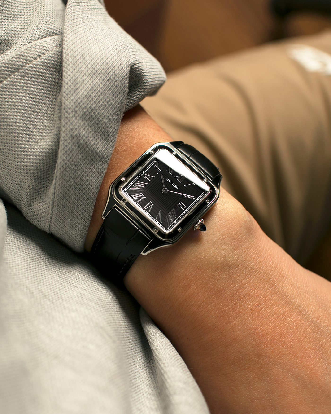 Brand: Cartier
Year: 2025
Model: Santos-Dumont Large ‘Lacquered’
Reference: CRWSSA0046
Material: Stainless Steel, Black Lacquer
Movement: Cartier Cal. 430 MC, Manual-Winding
Case Dimensions: 43.5mm (Including Lugs) x 31.4mm
Strap: Cartier Black Alligator Leather Strap with Signed Stainless Steel Tang Buckle
