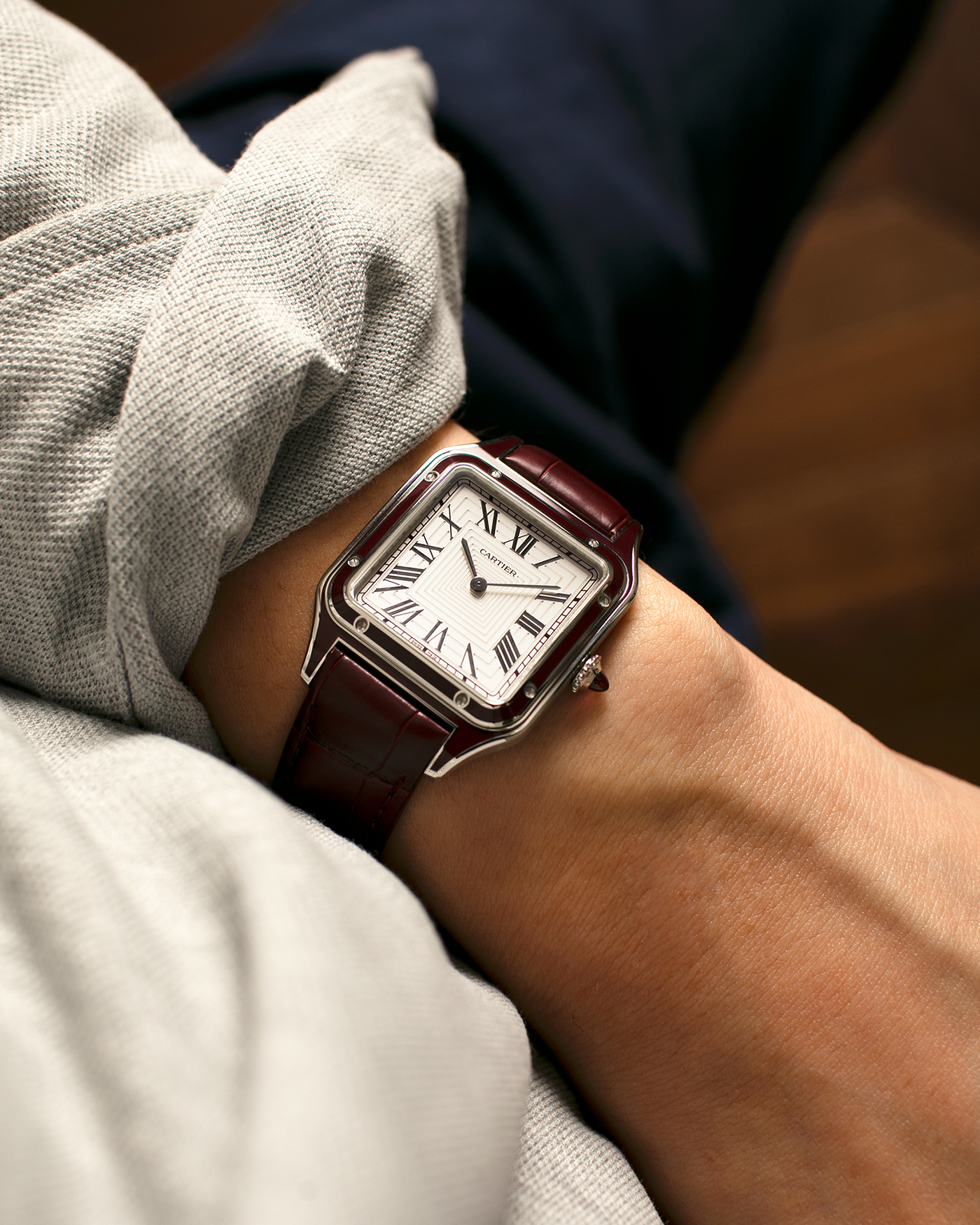 Brand: Cartier
Year: 2022
Model: Santos-Dumont Large, Limited Edition of 150 pieces
Material: Platinum 950, Burgundy Lacquer
Movement: Cartier Cal. 430 MC, Manual-Winding
Case Dimensions: 43.5mm (Including Lugs) x 31.4mm
Strap: Cartier Burgundy Alligator Leather Strap with Signed Platinum 950 Tang Buckle