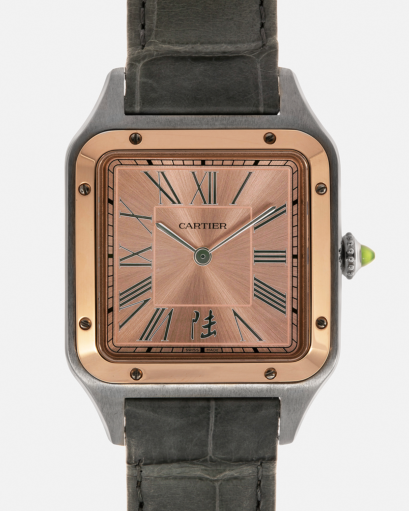 Brand: Cartier
Year: 2023
Model: Santos-Dumont ‘China’, Limited Edition of 300 pieces
Reference Number: W2SA0027
Material: Stainless Steel Case and 18-carat Rose Gold Bezel
Movement: Cartier Cal. 430 MC, Manual-Winding
Case Dimensions: 43.5mm (Including Lugs) x 31.4mm
Lug Width: 18mm
Strap: Cartier Anthracite Grey Alligator Leather Strap with Signed Stainless Steel Tang Buckle