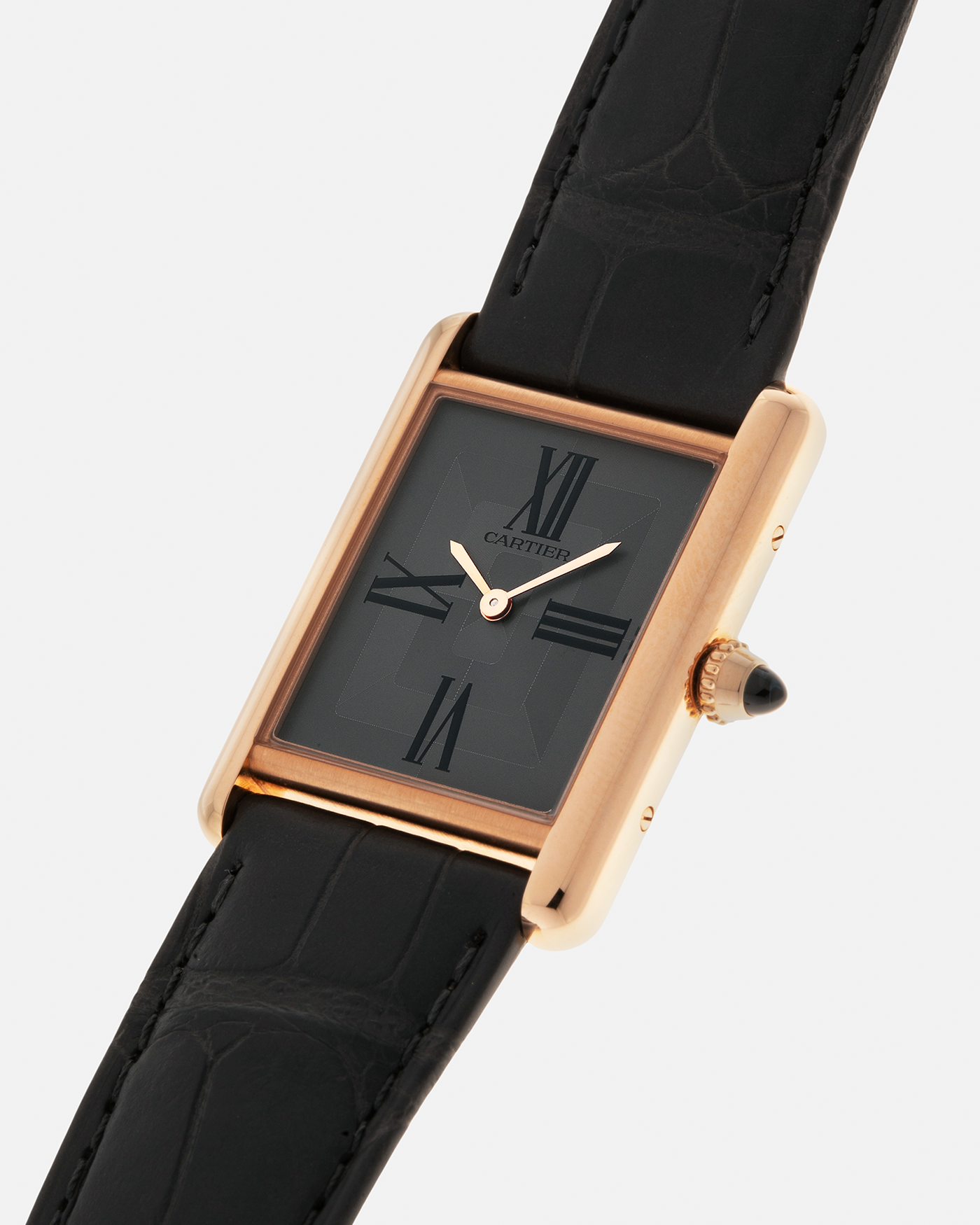 Brand: Cartier
Year: 2022
Model: Tank Louis Cartier Large ‘3816’
Reference: CRWGTA0092
Material: 18-carat Rose Gold
Movement: Cartier Cal. 1917 MC, Manual-Winding
Case Dimensions: 33.7mm (Including Lugs) x 25.5mm x 6.6mm
Lug Width: 19mm
Strap: Cartier Anthracite Grey Alligator Leather Strap with Signed 18-carat Rose Gold Tang Buckle