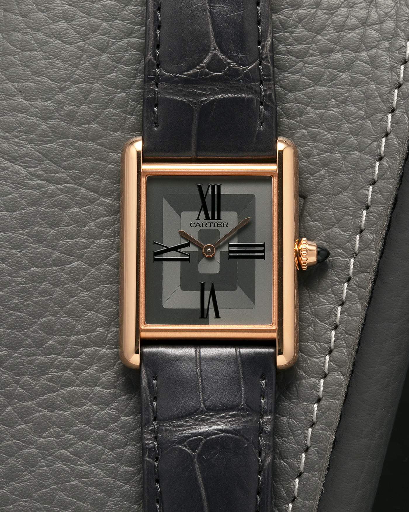 Brand: Cartier
Year: 2022
Model: Tank Louis Cartier Large ‘3816’
Reference: CRWGTA0092
Material: 18-carat Rose Gold
Movement: Cartier Cal. 1917 MC, Manual-Winding
Case Dimensions: 33.7mm (Including Lugs) x 25.5mm x 6.6mm
Lug Width: 19mm
Strap: Cartier Anthracite Grey Alligator Leather Strap with Signed 18-carat Rose Gold Tang Buckle