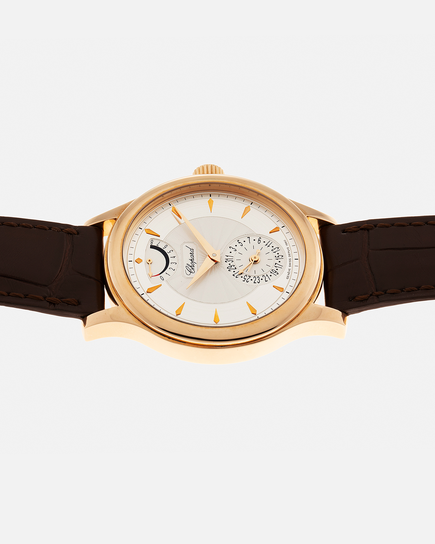 Brand: Chopard L.U.C. Year: 1990’s Model / Reference: 16/1863 ‘Quattro’ Material: 18-carat Yellow Gold Movement: Chopard Cal. 1.98, Manual-Winding Case Diameter: 38mm Lug Width: 19mm Strap: Chopard Brown Alligator Leather Strap with Signed 18-carat Yellow Gold Tang Buckle