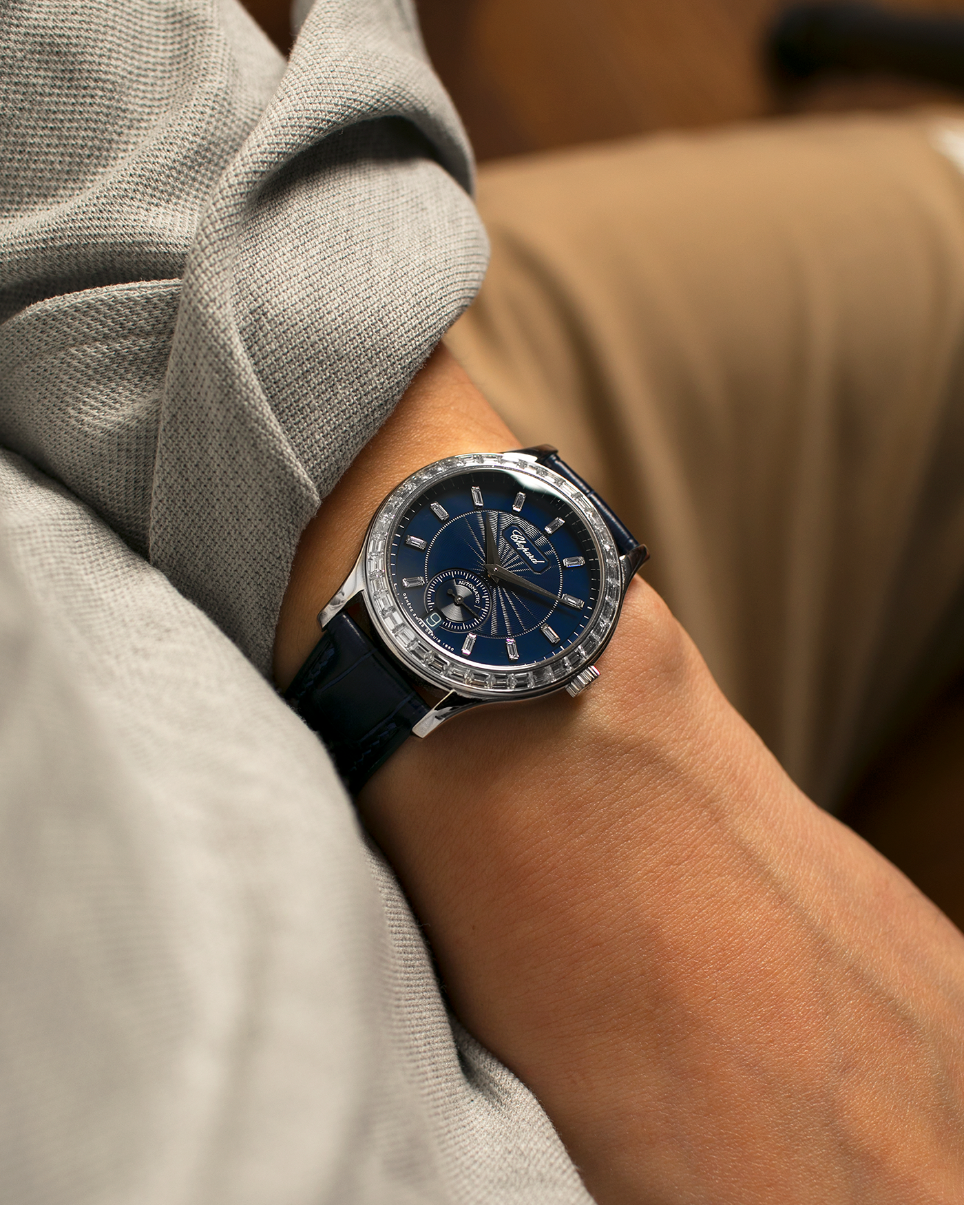 Brand: Chopard L.U.C.
Year: 2000’s
Model: 16/1864/2 Based Off 16/1860/2
Material: 18-carat White Gold Case, Factory-Set Baguette Diamond Bezel and Dial
Movement: Chopard Cal. 1.96, Self-Winding Micro-Rotor
Case Dimensions: 37mm Diameter 8.5mm Thickness
Lug Width: 18mm
Strap: Custom Order Blue Alligator Leather Strap with 18k White Gold Chopard Tang Buckle