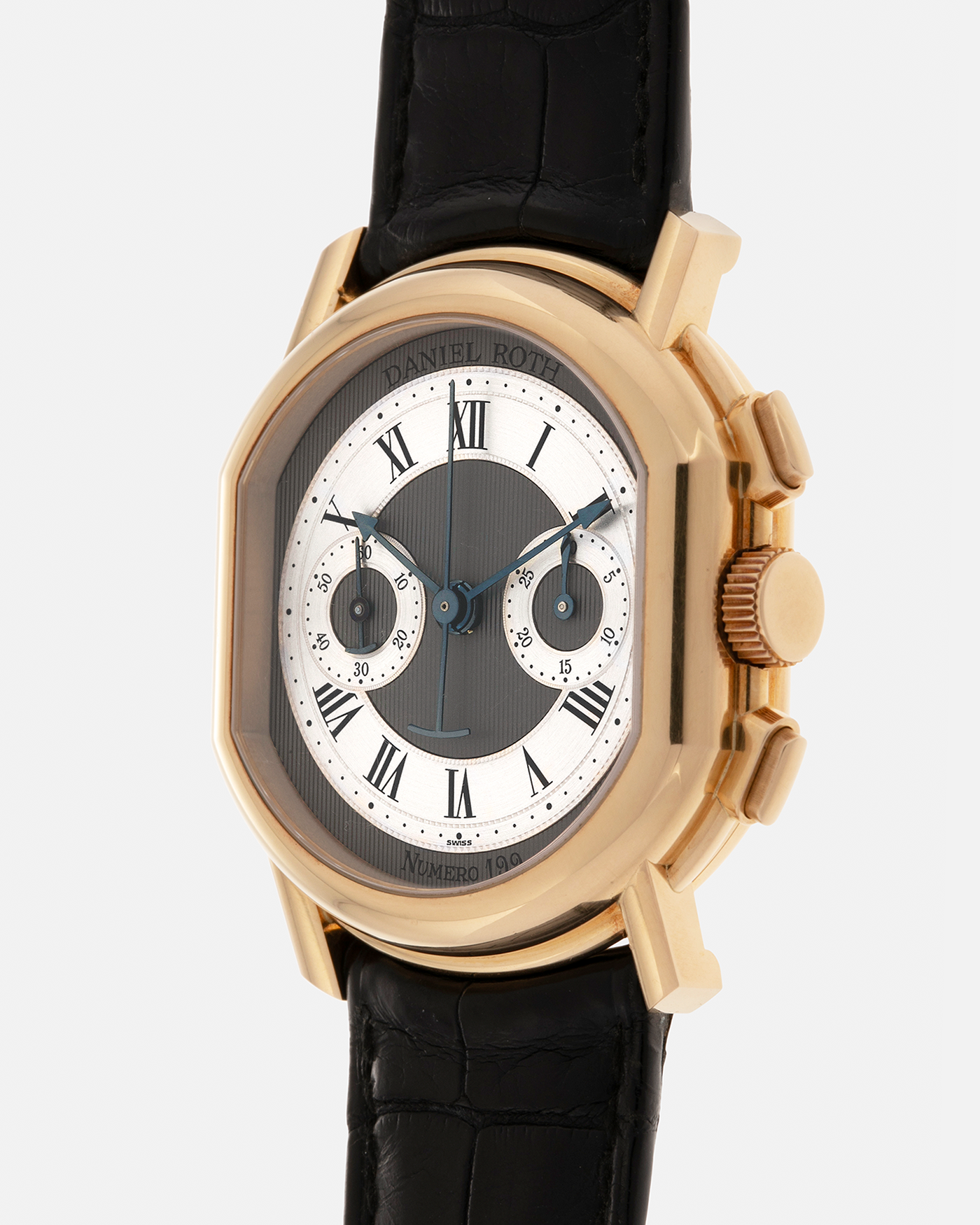Brand: Daniel Roth
Year: 1990’s
Model: 2147 Chronograph (First Generation)
Material: 18-carat Yellow Gold
Movement: Lemania Cal. 2320, Manual-Winding
Case Dimensions: 35mm x 38mm (Lug-to-Lug 41.5mm)
Lug Width: 20mm
Strap: Daniel Roth Black Alligator Leather Strap with Signed 18-carat Yellow Gold Tang Buckle