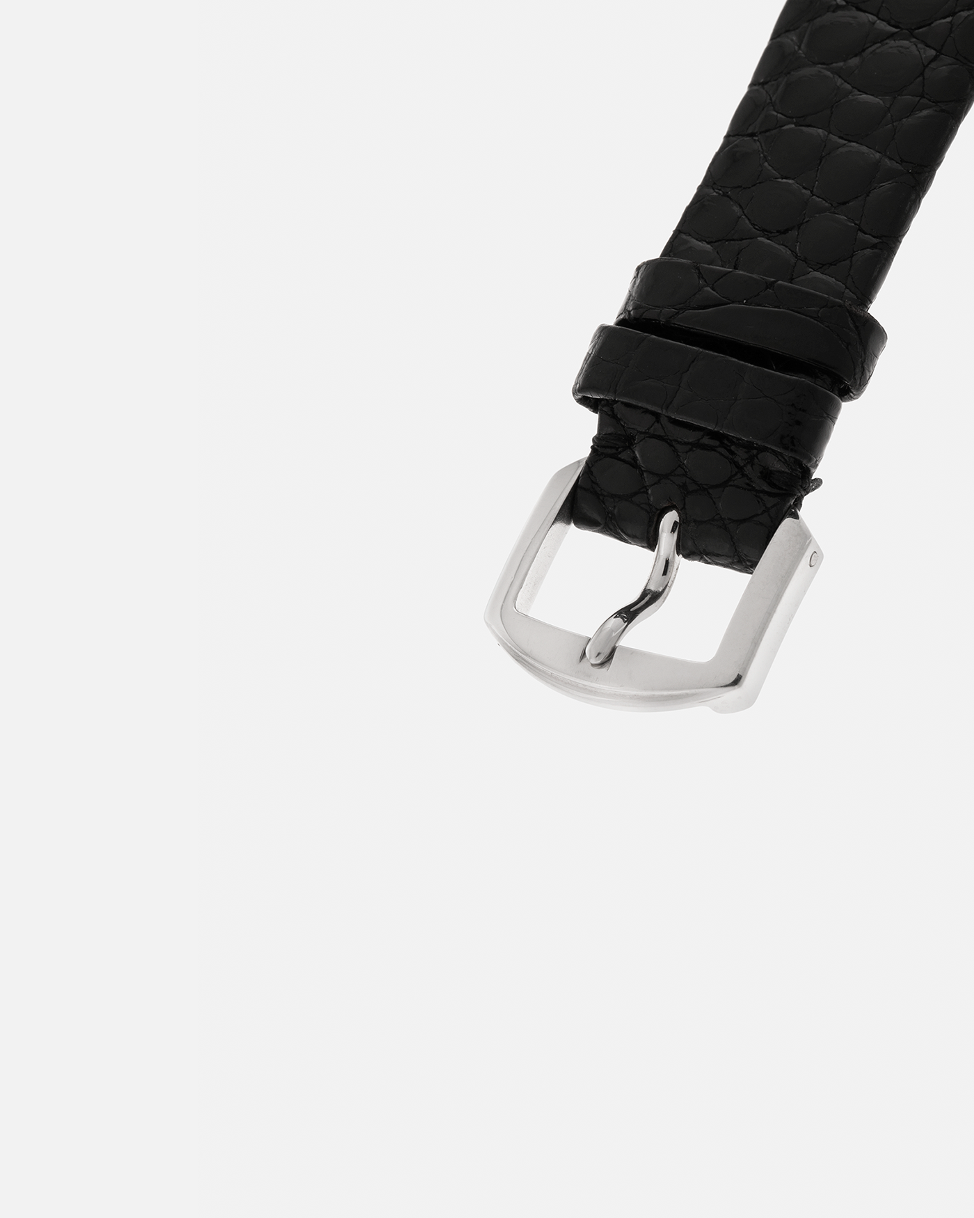 Brand: Daniel Roth
Year: 1990’s
Model: 2107
Material: Platinum 950
Movement: Frederic Piguet Cal. 71, Self-Winding
Case Dimensions: 35mm x 38mm x 6.5mm (Lug-to-Lug 41mm)
Lug Width: 20mm
Strap: Daniel Roth Black Alligator Leather Strap with Signed Platinum 950 Tang Buckle