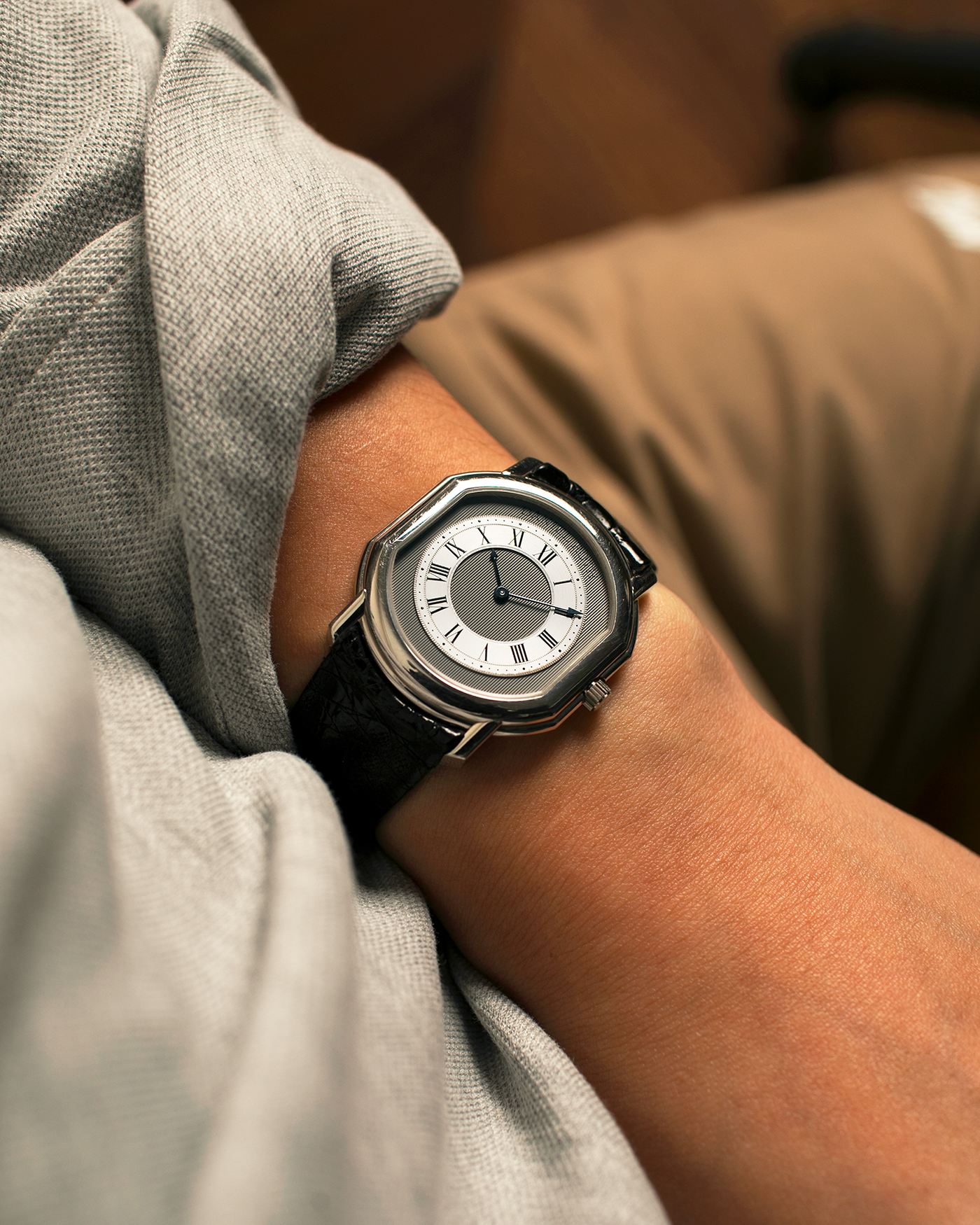 Brand: Daniel Roth
Year: 1990’s
Model: 2107
Material: Platinum 950
Movement: Frederic Piguet Cal. 71, Self-Winding
Case Dimensions: 35mm x 38mm x 6.5mm (Lug-to-Lug 41mm)
Lug Width: 20mm
Strap: Daniel Roth Black Alligator Leather Strap with Signed Platinum 950 Tang Buckle