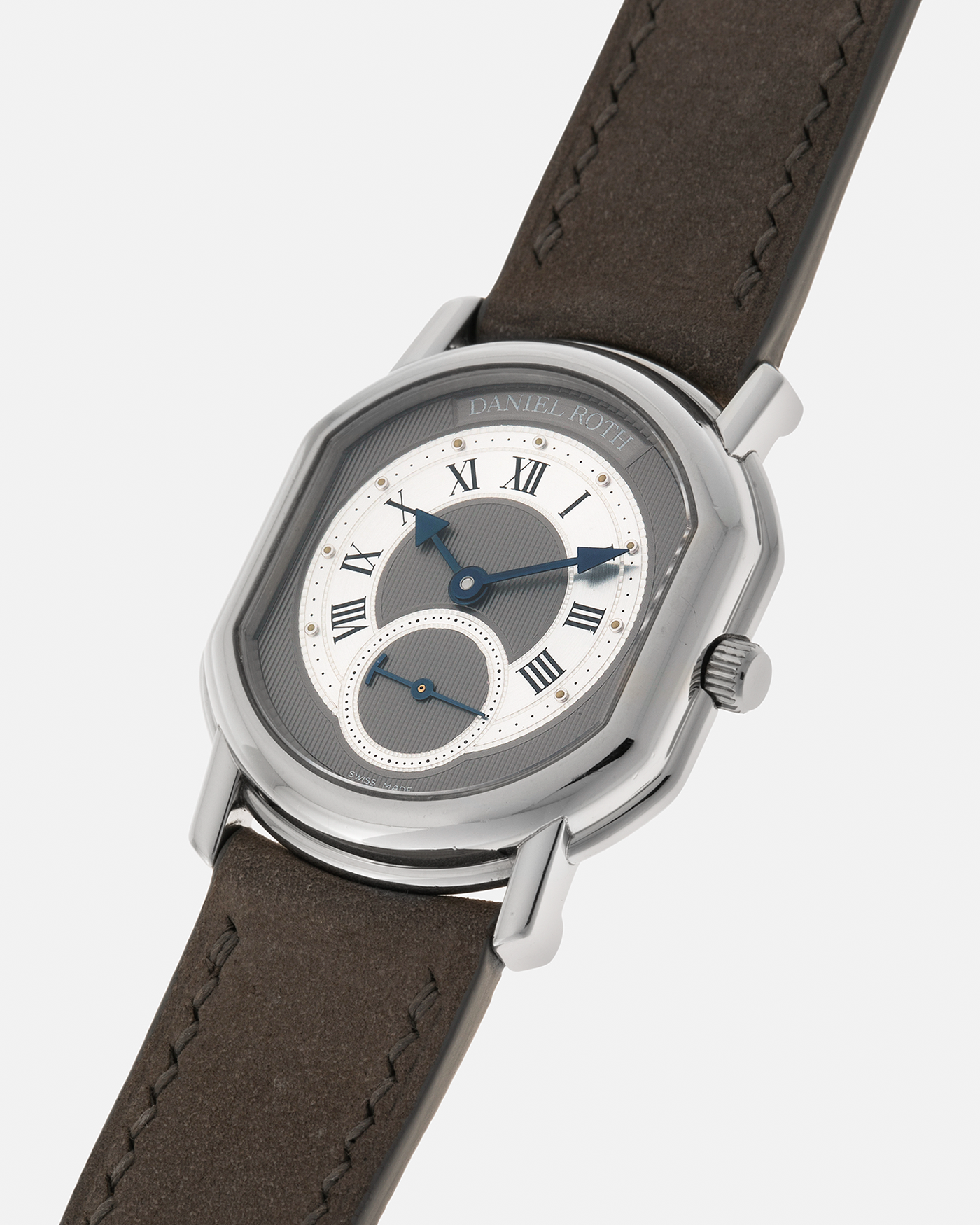 Brand: Daniel Roth
Year: 1990’s
Model: Seconds at Six
Material: Stainless Steel
Movement: Daniel Roth Cal. DR111 (Girard Perregaux-based), Self-Winding
Case Dimensions: 35mm x 32mm (Lug-to-Lug 41mm)
Lug Width: 20mm
Strap: Strapology Taupe Calf Leather Strap with Signed Stainless Steel Tang Buckle
