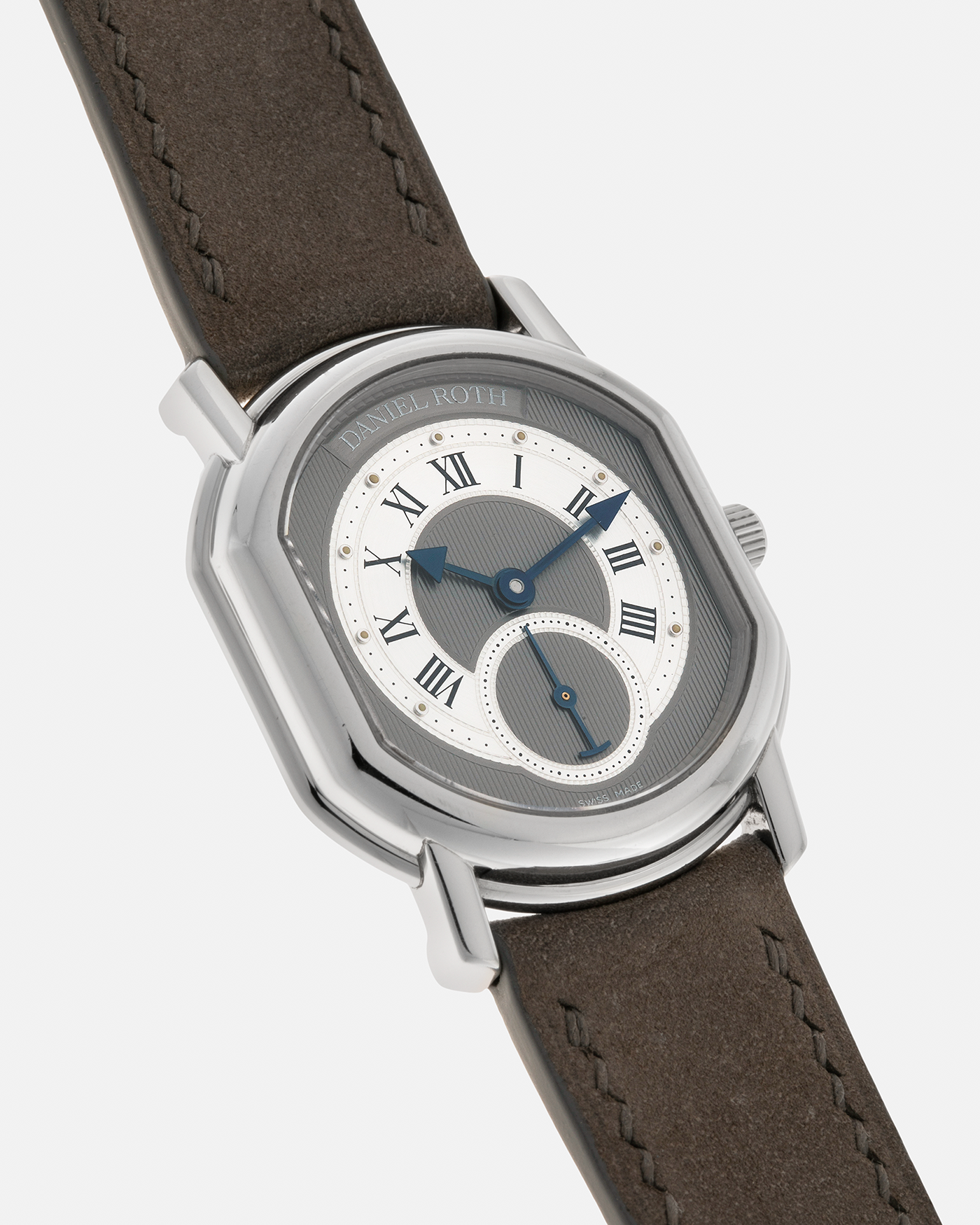 Brand: Daniel Roth
Year: 1990’s
Model: Seconds at Six
Material: Stainless Steel
Movement: Daniel Roth Cal. DR111 (Girard Perregaux-based), Self-Winding
Case Dimensions: 35mm x 32mm (Lug-to-Lug 41mm)
Lug Width: 20mm
Strap: Strapology Taupe Calf Leather Strap with Signed Stainless Steel Tang Buckle