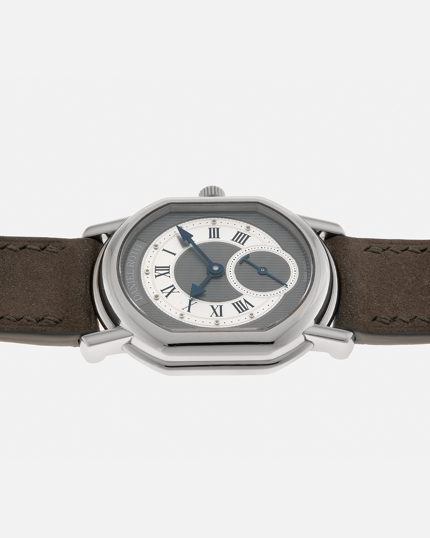 Brand: Daniel Roth
Year: 1990’s
Model: Seconds at Six
Material: Stainless Steel
Movement: Daniel Roth Cal. DR111 (Girard Perregaux-based), Self-Winding
Case Dimensions: 35mm x 32mm (Lug-to-Lug 41mm)
Lug Width: 20mm
Strap: Strapology Taupe Calf Leather Strap with Signed Stainless Steel Tang Buckle