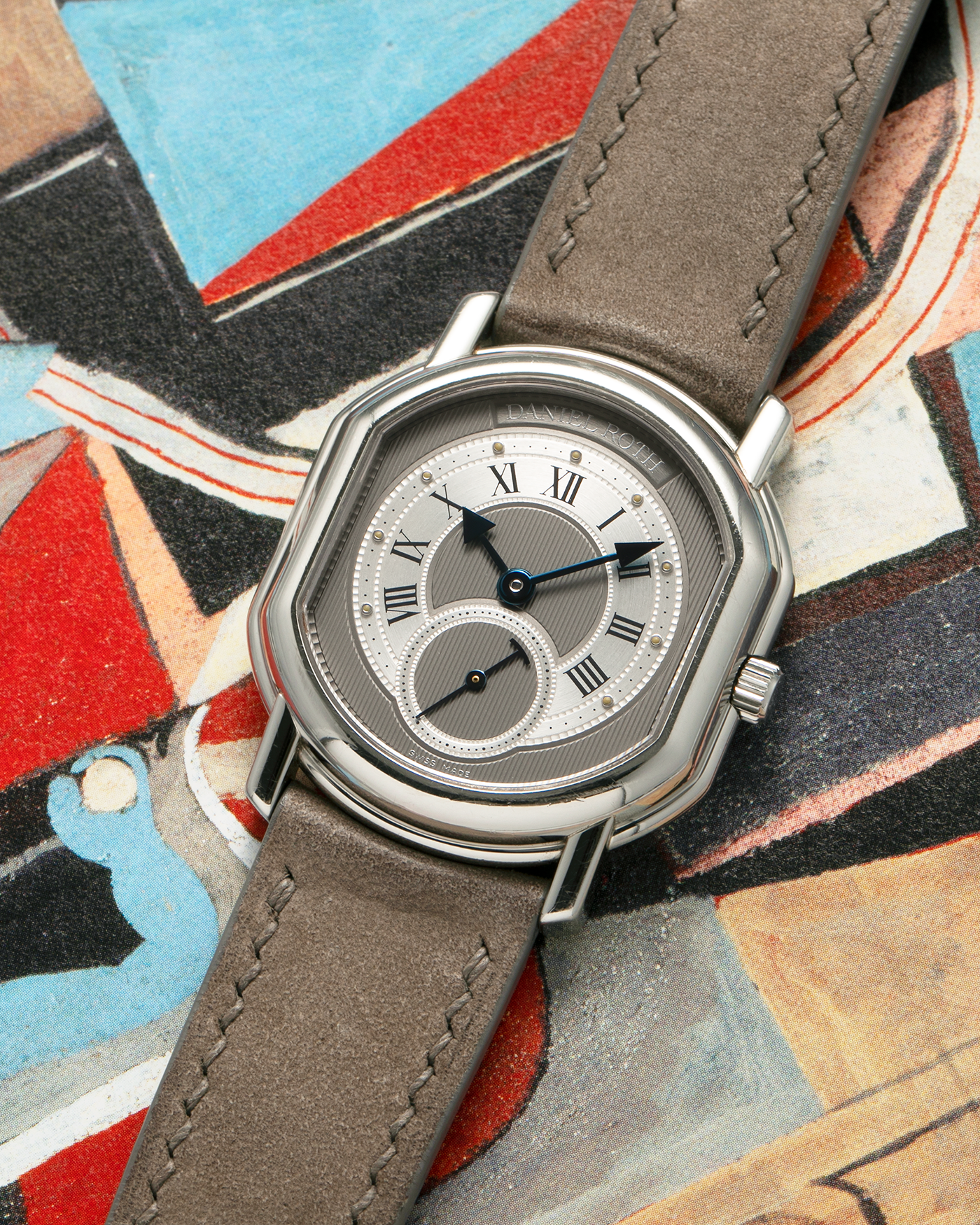 Brand: Daniel Roth
Year: 1990’s
Model: Seconds at Six
Material: Stainless Steel
Movement: Daniel Roth Cal. DR111 (Girard Perregaux-based), Self-Winding
Case Dimensions: 35mm x 32mm (Lug-to-Lug 41mm)
Lug Width: 20mm
Strap: Strapology Taupe Calf Leather Strap with Signed Stainless Steel Tang Buckle