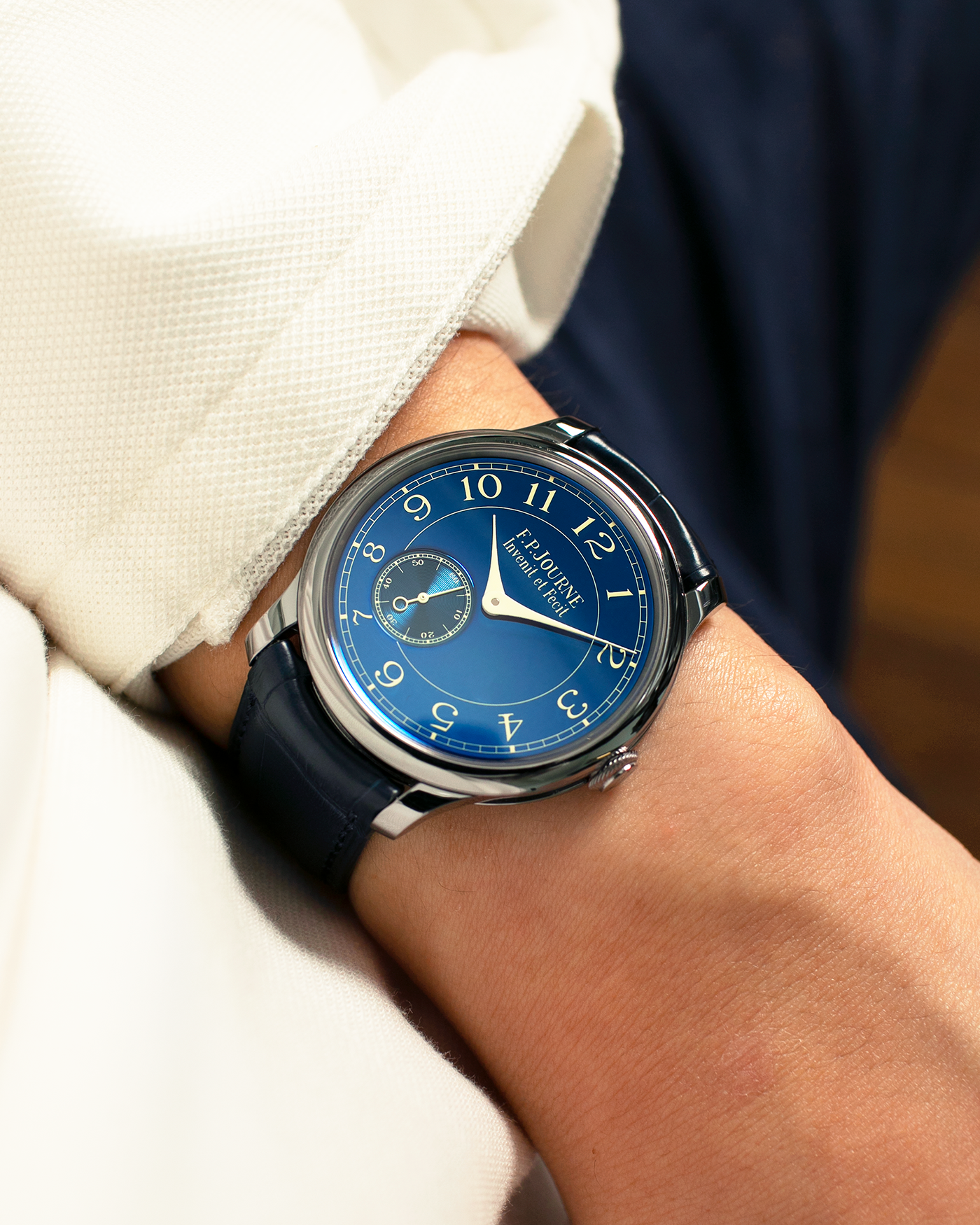 Brand: F.P. Journe
Year: 2012
Model: Chronomètre Bleu
Reference: 431-CB
Material: Tantalum Case, 18-carat Rose Gold Movement
Movement: F.P. Journe Cal. 1304, Manual-Winding
Case Dimensions: 39mm x 8.6mm (Lug-to-Lug 46mm)
Lug Width: 20mm
Straps: F.P. Journe Dark Navy Alligator Leather Strap with Signed Tantalum Tang Buckle, with extra F.P. Journe Tanned Alligator Leather Strap and a Generic Navy Blue Leather Strap with Contrasting Stitching