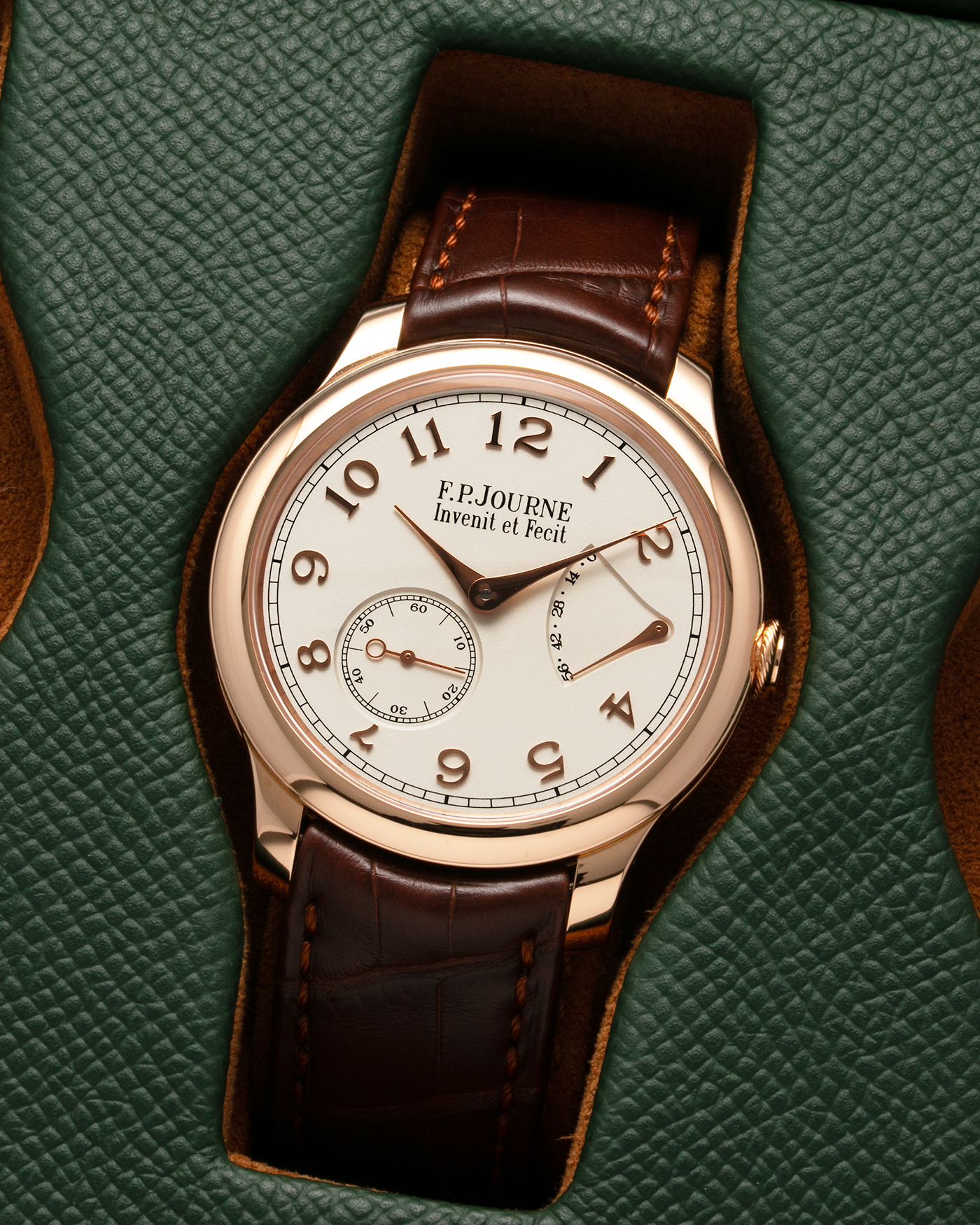 Brand: F.P. Journe Year: 2021 Model: Chronomètre Souverain Material: 18-carat Rose Gold Movement: F.P Journe Cal. 1304, Manual-Winding Case Diameter: 40mm Lug Width: 20mm Strap: F.P. Journe Brown Alligator Leather Strap and Signed 18-carat Rose Gold Tang Buckle