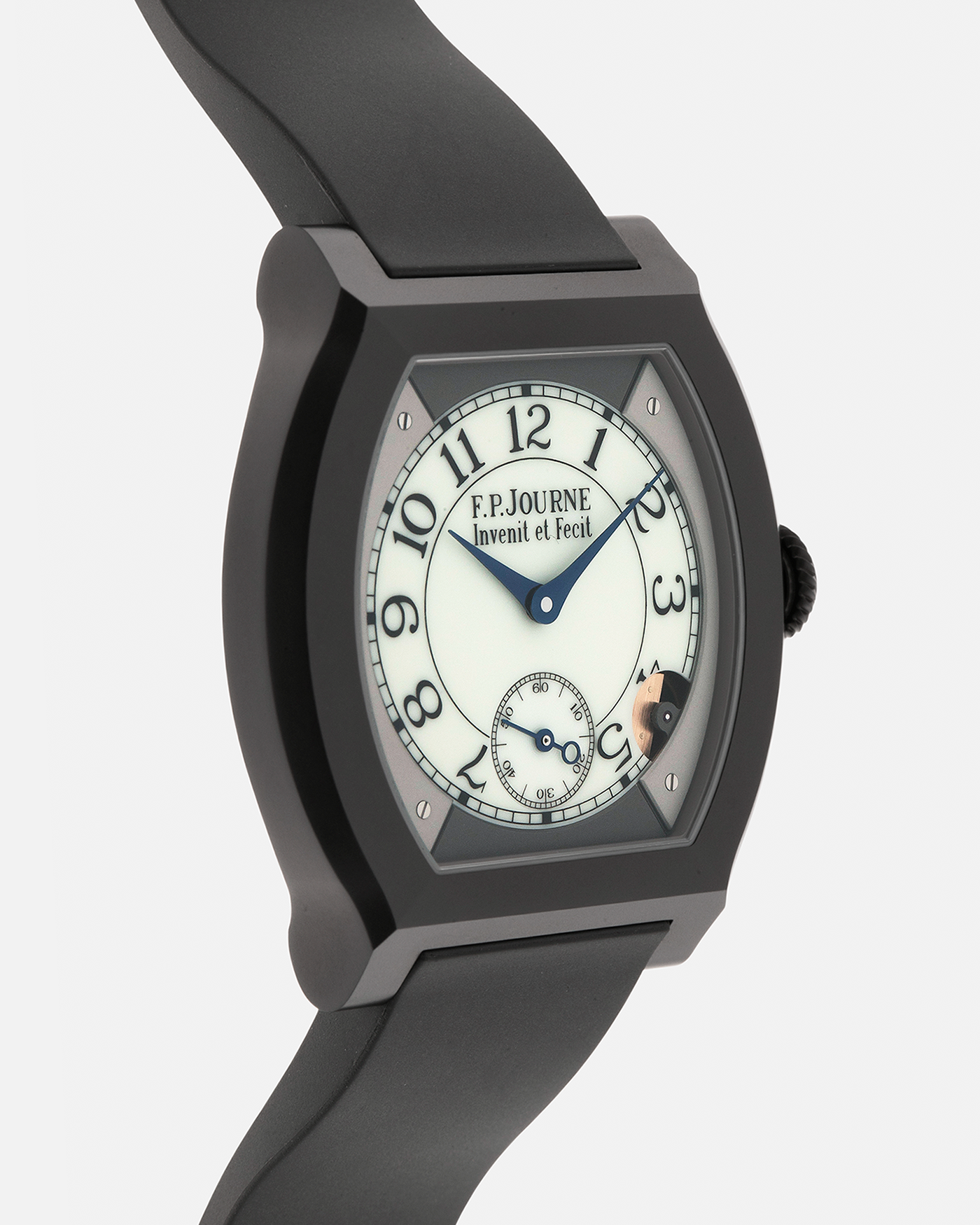 Brand: F.P. Journe
Year: 2024
Model: Elegante 40
Material: Titalyt-Treated Grade 5 Titanium
Movement: F.P. Journe Cal. 1210, Electromechanical Quartz
Case Dimensions: 40mm x 35mm x 7.35mm (Lug-to-Lug 40mm)
Lug Width: 17mm
Straps: F.P. Journe Brown Rubber Strap with Signed Titalyt-treated Grade 5 Titanium Tang Buckle, extra F.P. Journe Dark Grey Rubber Strap, extra F.P. Journe Green Rubber Strap