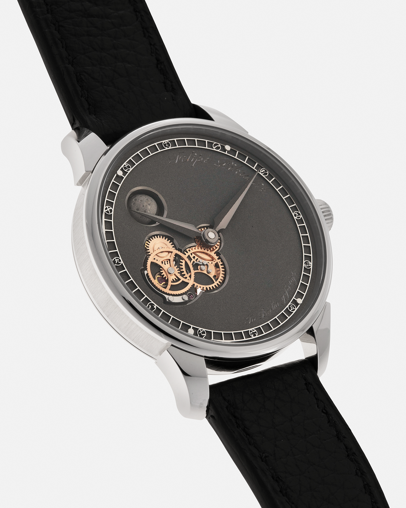 Brand: Felipe Pikullik
Year: 2024
Model: Mondphase 1, Limited Edition of 20 pieces
Material: Stainless Steel
Movement: Heavily-Modified and Hand-Decorated Unitas Cal. 6497, Manual-Winding
Case Dimensions: 41mm x 10.5mm (50mm Lug-to-Lug)
Lug Width: 20mm
Strap: Felipe Pikullik Black Alligator Leather Strap with Signed Stainless Steel Tang Buckle