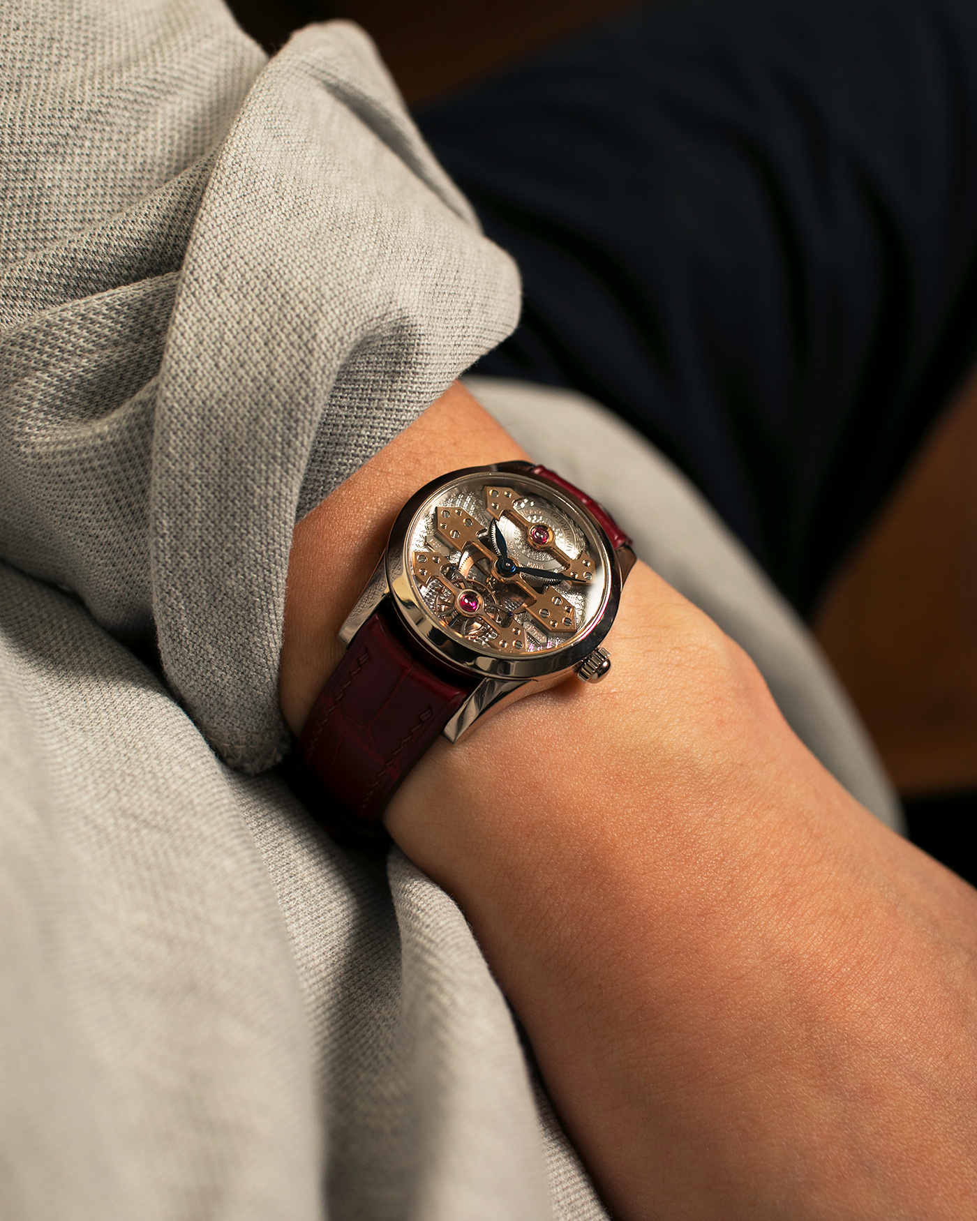 Brand: Girard Perregaux
Year: Late 90’s / Early 2000’s
Model: Three Bridges Tourbillon, “Tourbillon Sous Trois Ponts d'Or”
Reference: 9700
Material: 18k White Gold
Movement: Manual-Winding Girard Perregaux Cal. T3P
Case Dimensions: 31mm Diameter 9mm Thickness
Lug Width: 20mm
Strap: Custom Order Burgundy Alligator Strap, Girard Perregaux Iridescent Blue Alligator Strap and 18k White Gold Girard Perregaux Deployant Clasp