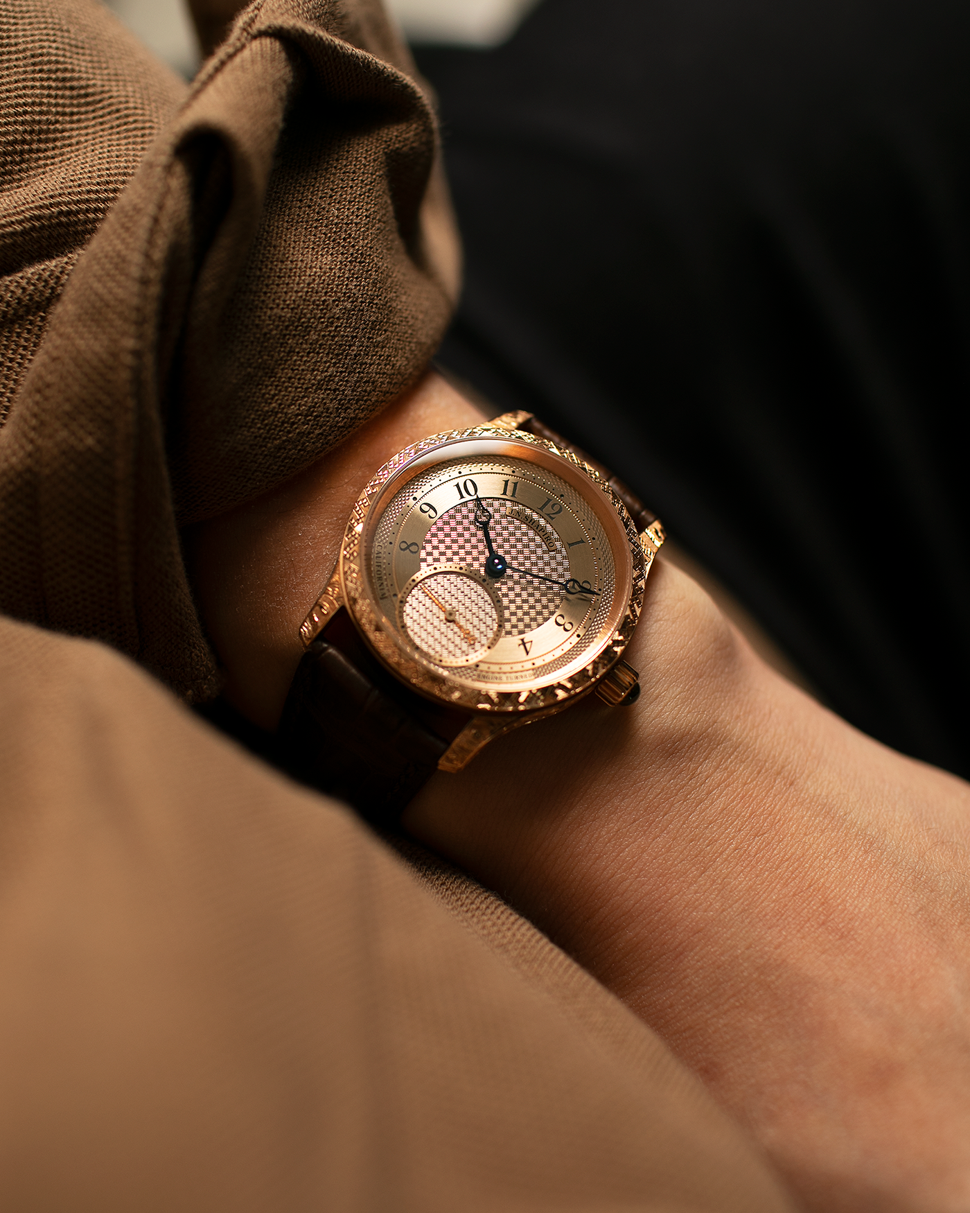 Brand: J.N. Shapiro Year: 2020 Model: Infinity Series (Piece Unique) Material: 18-carat Rose Gold Case, Ruthenium Dial Movement: UWD Cal. 33.1, Manual-Winding Case Diameter: 40mm Lug Width: 22mm Strap: J.N. Shapiro Dark Brown Alligator Strap with Custom Engraved 18-carat Rose Gold Tang Buckle