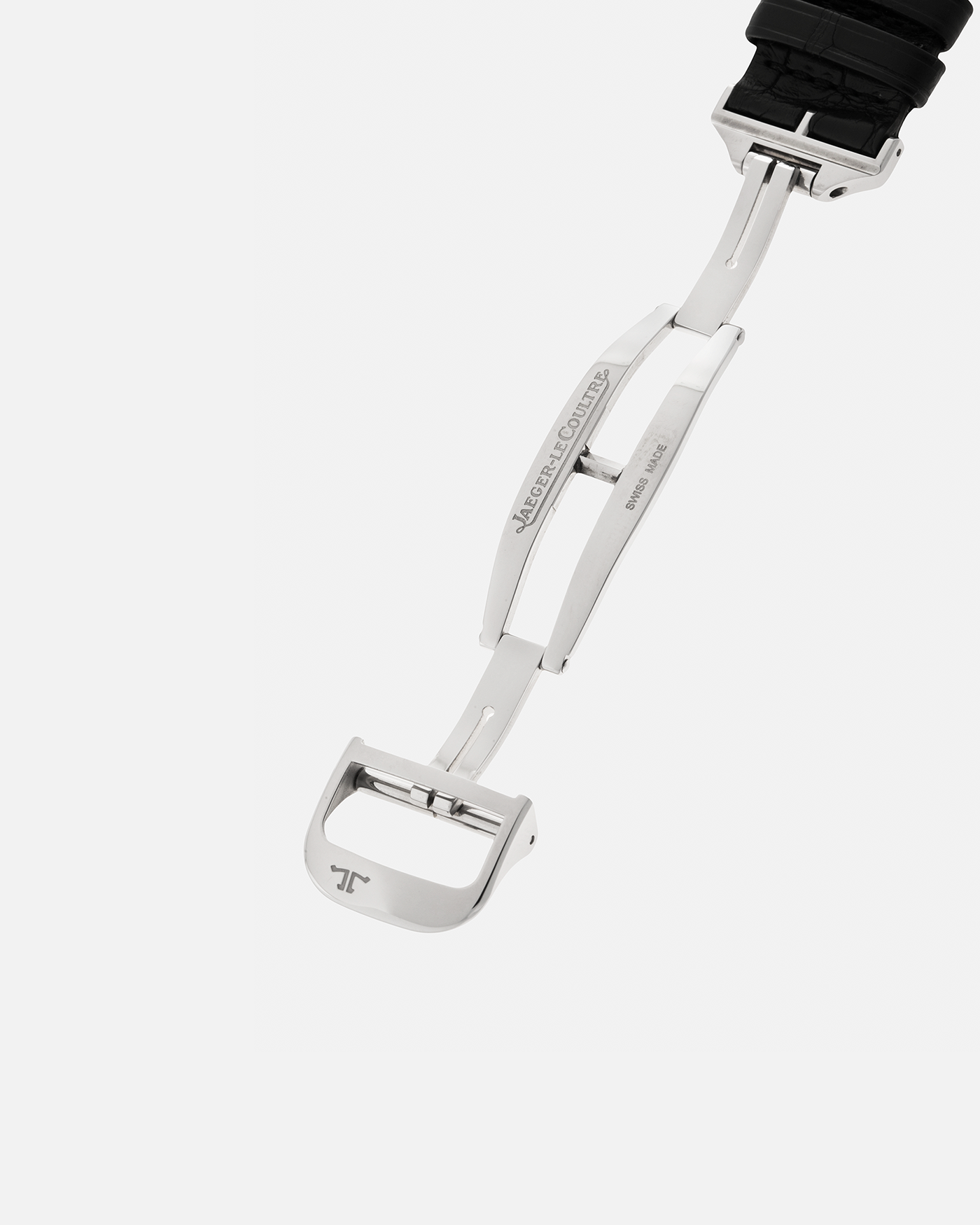 Brand: Jaeger LeCoultre
Year: 2016
Model: Grande Reverso 976 ‘55th Anniversary of Kuwait’, Limited Edition of 55 Pieces
Reference: 278.8.56
Material: Stainless Steel
Movement: Jaeger LeCoultre Cal. 967B, Self-Winding
Case Dimensions: 46mm (Including Lugs) x 27mm x 9mm
Lug Width: 20mm
Straps: Jaeger LeCoultre Black Alligator Leather Strap with Signed Stainless Steel Deployant Buckle, with extra Jaeger LeCoultre Black Alligator Leather Strap