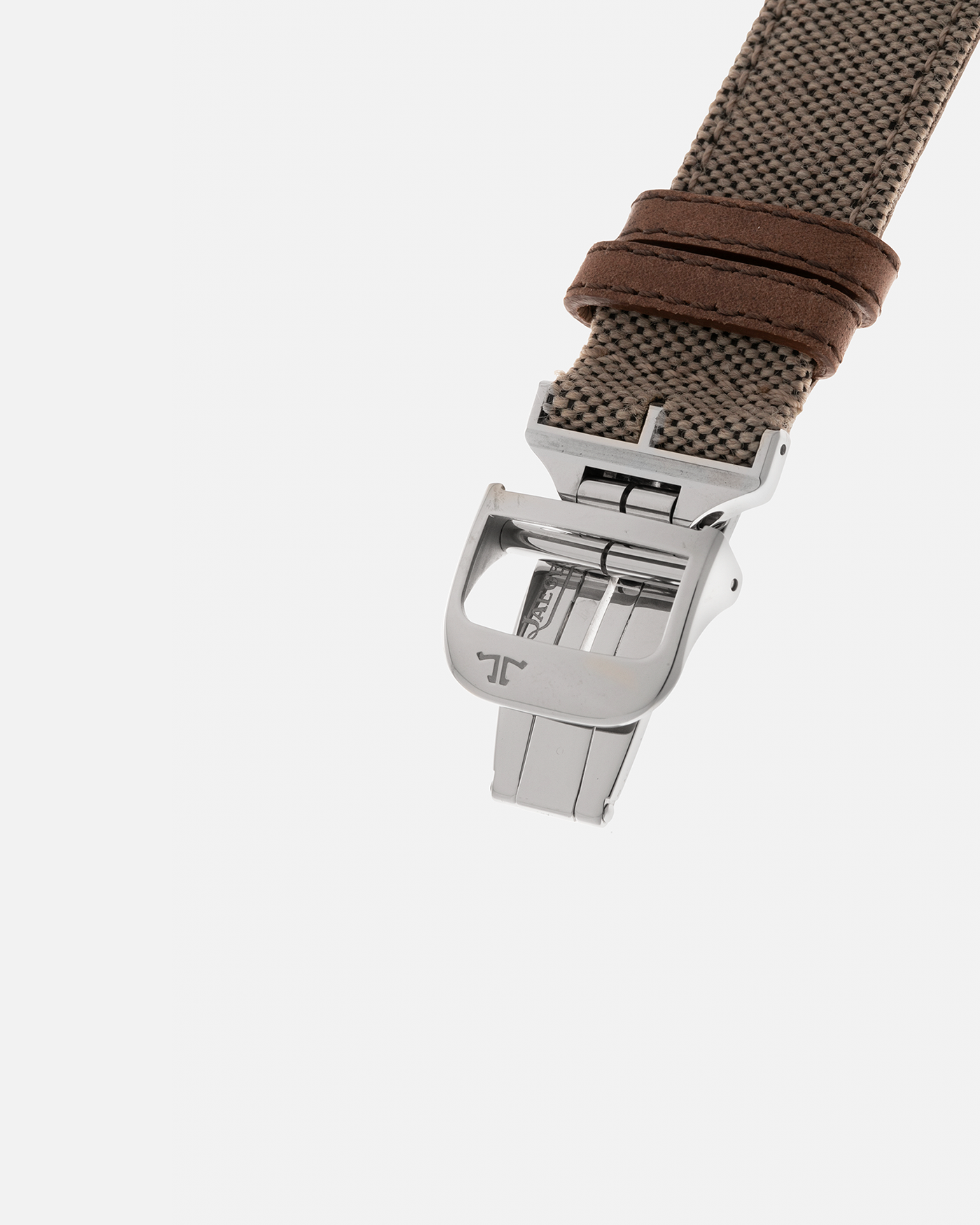 Brand: Jaeger-LeCoultre
Year: 2016
Model: Grande Reverso 976 ‘55th Anniversary of Kuwait’, Limited Edition of 55 Pieces
Reference: 278.8.56
Material: Stainless Steel
Movement: Jaeger-LeCoultre Cal. 967B, Self-Winding
Case Dimensions: 46mm (Including Lugs) x 27mm x 9mm
Lug Width: 20mm
Straps: Jaeger-LeCoultre Casa Fagliano Beige Calf and Canvas Leather Strap with Signed Stainless Steel Deployant Clasp, extra Jaeger-LeCoultre Black Alligator Leather Strap, and Jaeger-LeCoultre Casa Fagliano Dark Brown Calf Le