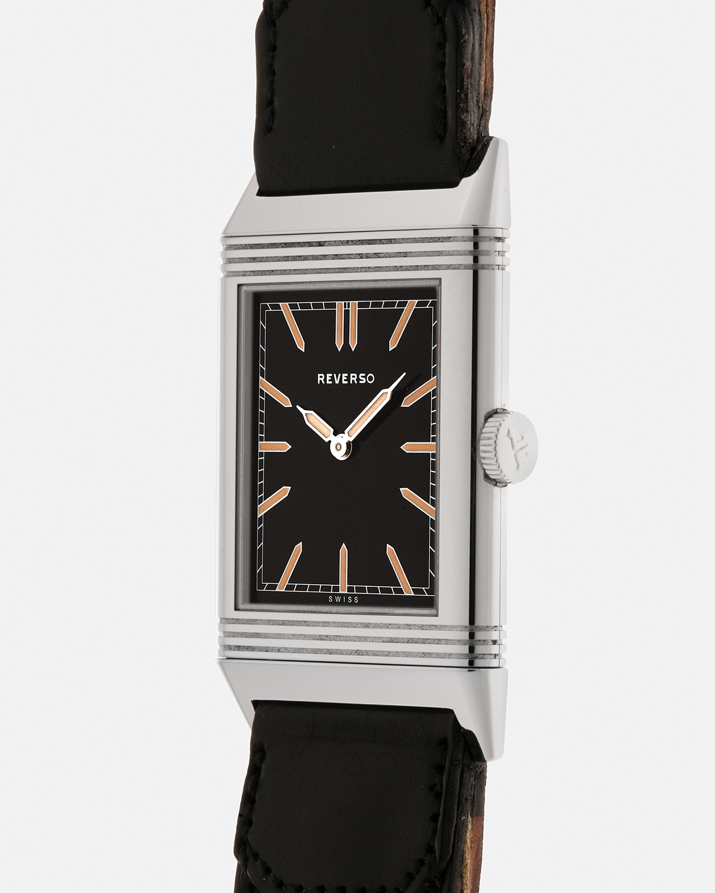 Brand: Jaeger LeCoultre
Year: 2011
Model: Q278857I, Grande Reverso Tribute to 1931 ‘US Edition’
Reference Number: 277.8.62
Material: Stainless Steel
Movement: Jaeger LeCoultre Cal. 822, Manual-Winding
Case Dimensions:  46.8mm (Including Lugs) x 27.4mm x 7.3mm
Lug Width: 20mm
Strap: Jaeger LeCoultre Casa Fagliano Black Shell Cordovan ‘2011’ Leather Strap with Signed Stainless Steel Tang Buckle