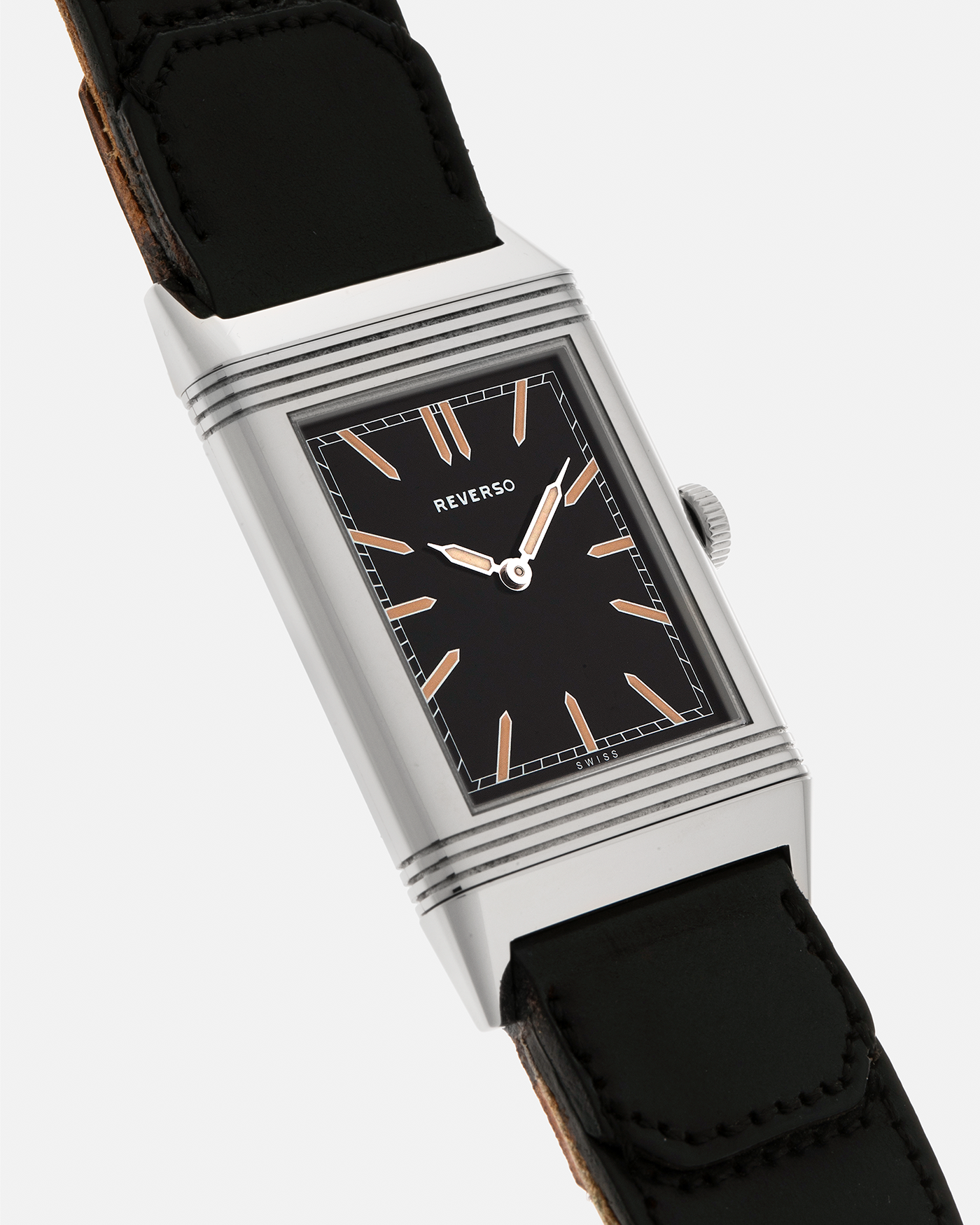 Brand: Jaeger LeCoultre
Year: 2011
Model: Q278857I, Grande Reverso Tribute to 1931 ‘US Edition’
Reference Number: 277.8.62
Material: Stainless Steel
Movement: Jaeger LeCoultre Cal. 822, Manual-Winding
Case Dimensions:  46.8mm (Including Lugs) x 27.4mm x 7.3mm
Lug Width: 20mm
Strap: Jaeger LeCoultre Casa Fagliano Black Shell Cordovan ‘2011’ Leather Strap with Signed Stainless Steel Tang Buckle