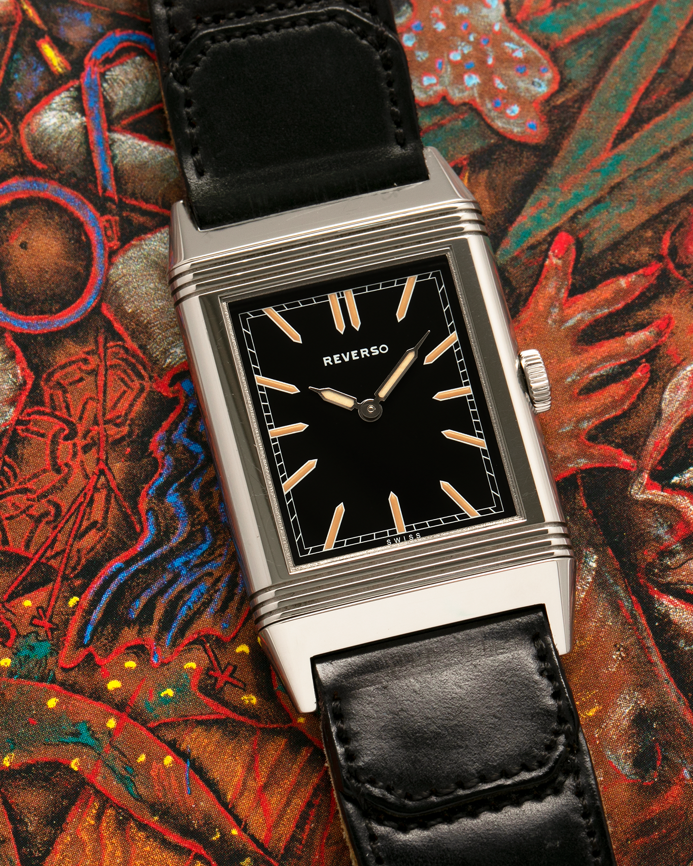 Brand: Jaeger LeCoultre
Year: 2011
Model: Q278857I, Grande Reverso Tribute to 1931 ‘US Edition’
Reference Number: 277.8.62
Material: Stainless Steel
Movement: Jaeger LeCoultre Cal. 822, Manual-Winding
Case Dimensions:  46.8mm (Including Lugs) x 27.4mm x 7.3mm
Lug Width: 20mm
Strap: Jaeger LeCoultre Casa Fagliano Black Shell Cordovan ‘2011’ Leather Strap with Signed Stainless Steel Tang Buckle