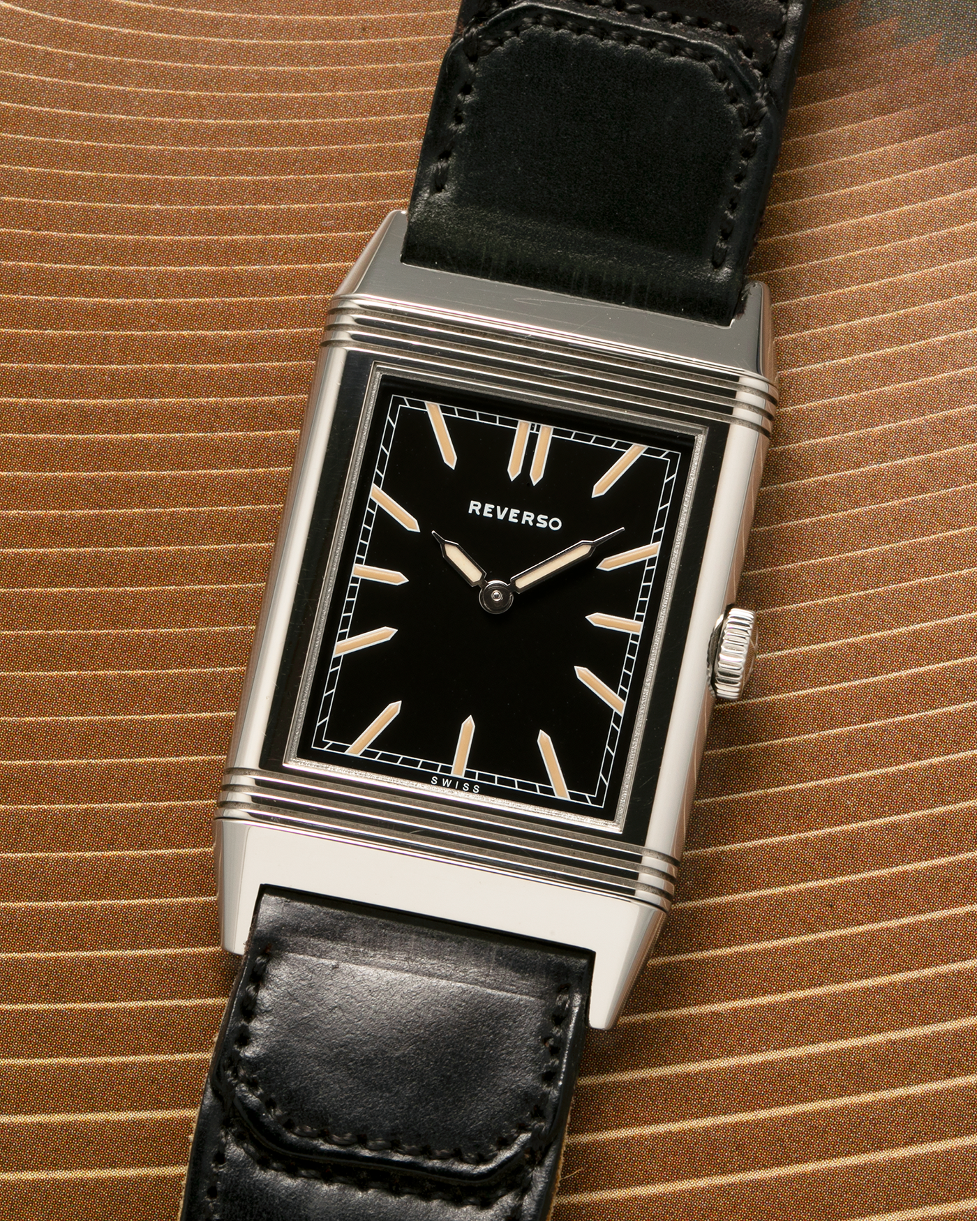Brand: Jaeger LeCoultre
Year: 2011
Model: Q278857I, Grande Reverso Tribute to 1931 ‘US Edition’
Reference Number: 277.8.62
Material: Stainless Steel
Movement: Jaeger LeCoultre Cal. 822, Manual-Winding
Case Dimensions:  46.8mm (Including Lugs) x 27.4mm x 7.3mm
Lug Width: 20mm
Strap: Jaeger LeCoultre Casa Fagliano Black Shell Cordovan ‘2011’ Leather Strap with Signed Stainless Steel Tang Buckle