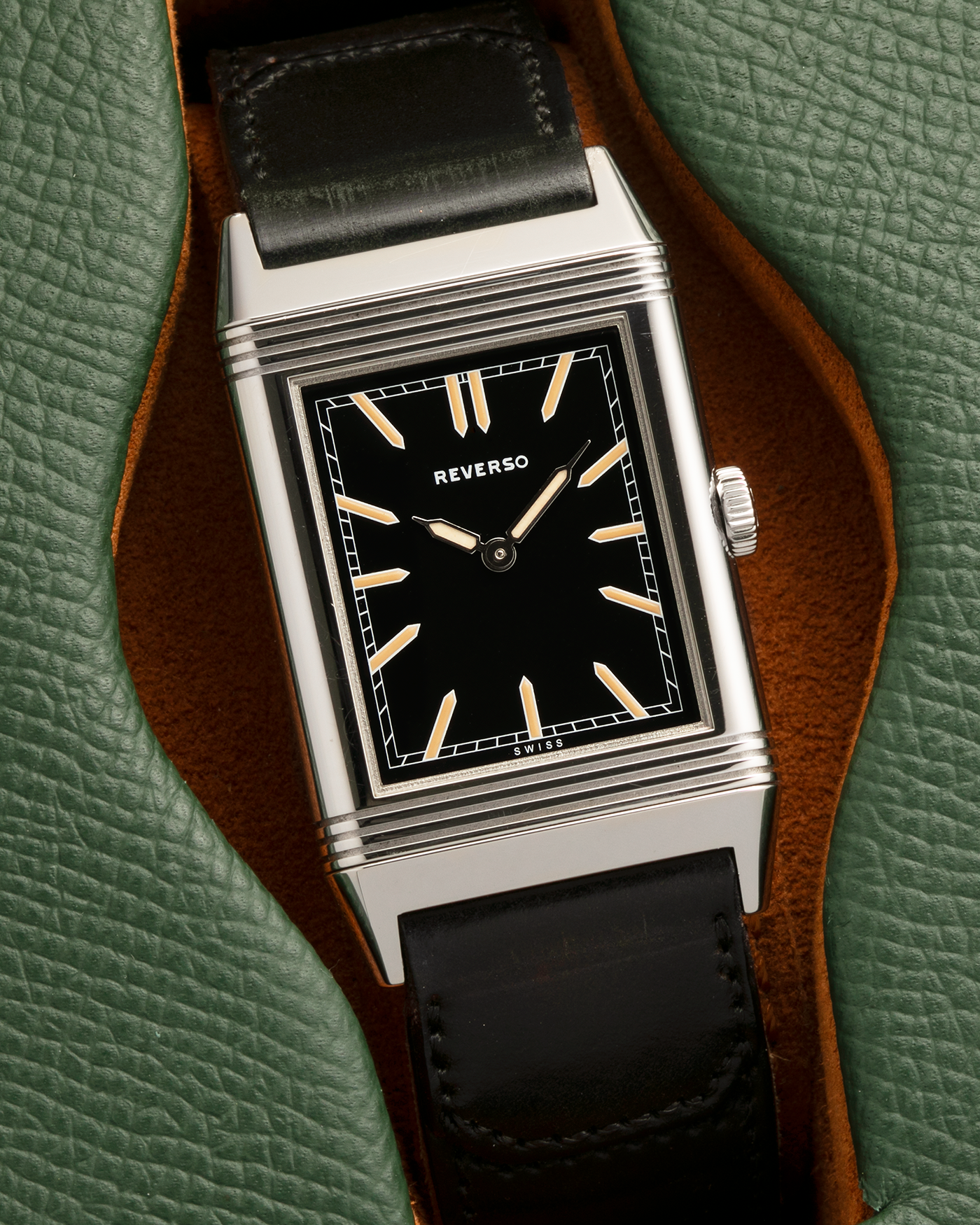 Brand: Jaeger LeCoultre
Year: 2011
Model: Q278857I, Grande Reverso Tribute to 1931 ‘US Edition’
Reference Number: 277.8.62
Material: Stainless Steel
Movement: Jaeger LeCoultre Cal. 822, Manual-Winding
Case Dimensions:  46.8mm (Including Lugs) x 27.4mm x 7.3mm
Lug Width: 20mm
Strap: Jaeger LeCoultre Casa Fagliano Black Shell Cordovan ‘2011’ Leather Strap with Signed Stainless Steel Tang Buckle