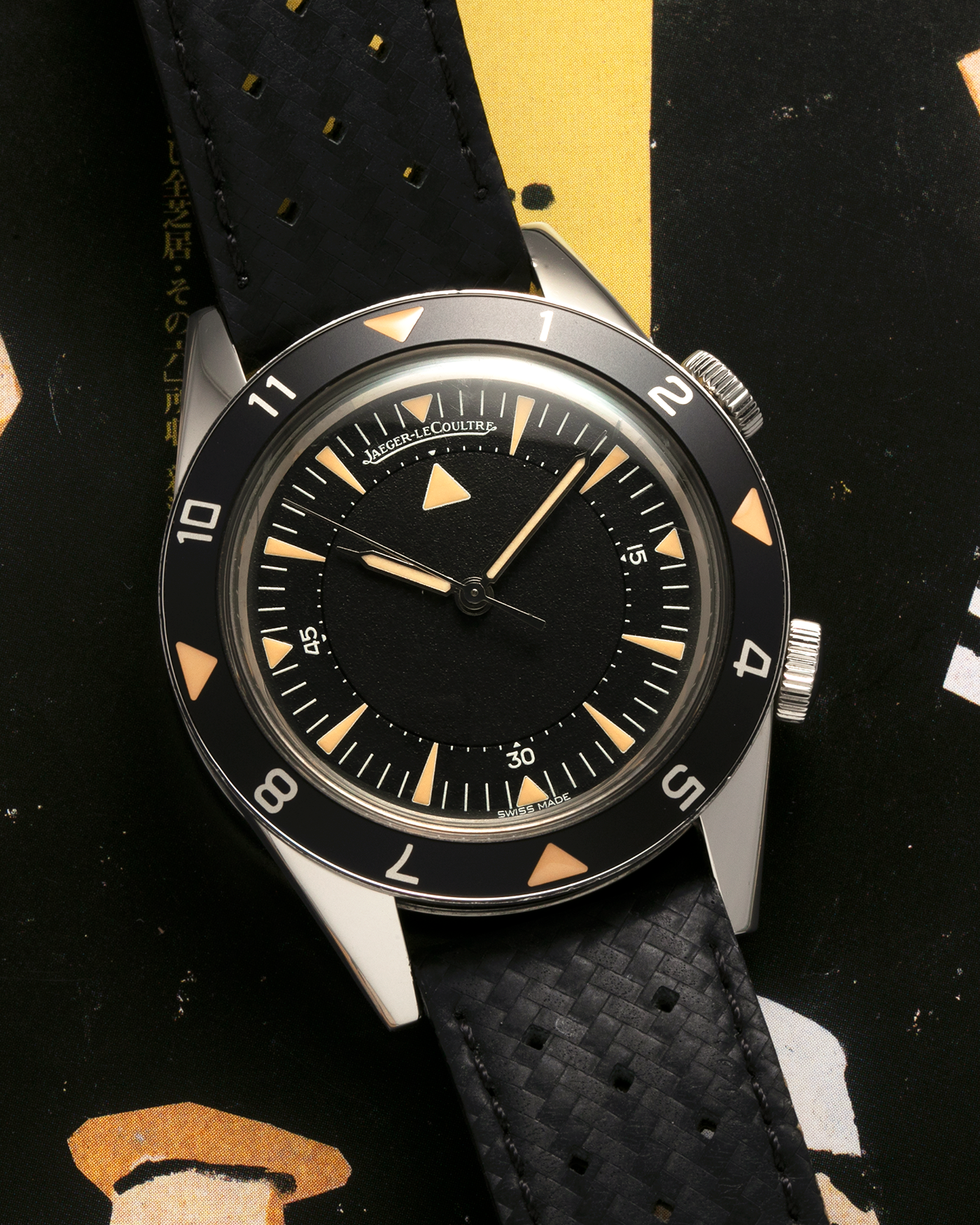 Brand: Jaeger-LeCoultre Model: Memovox ‘Tribute to Deep Sea’, European Limited Edition of 959 pieces Reference Number: Q2028470 Material: Stainless Steel Movement: Jaeger-LeCoultre Cal. 956, Self-Winding Case Diameter: 40.5mm Lug Width: 20mm Strap: Jaeger-LeCoultre Black Perforated Leather Strap with Stainless Steel Tang Buckle